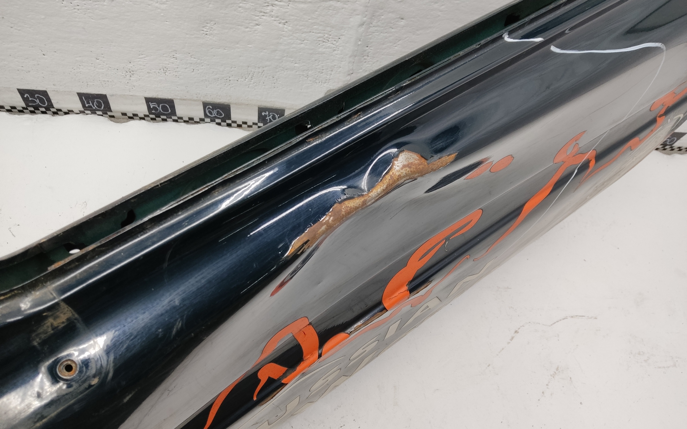 Дверь передняя левая Niva 2121