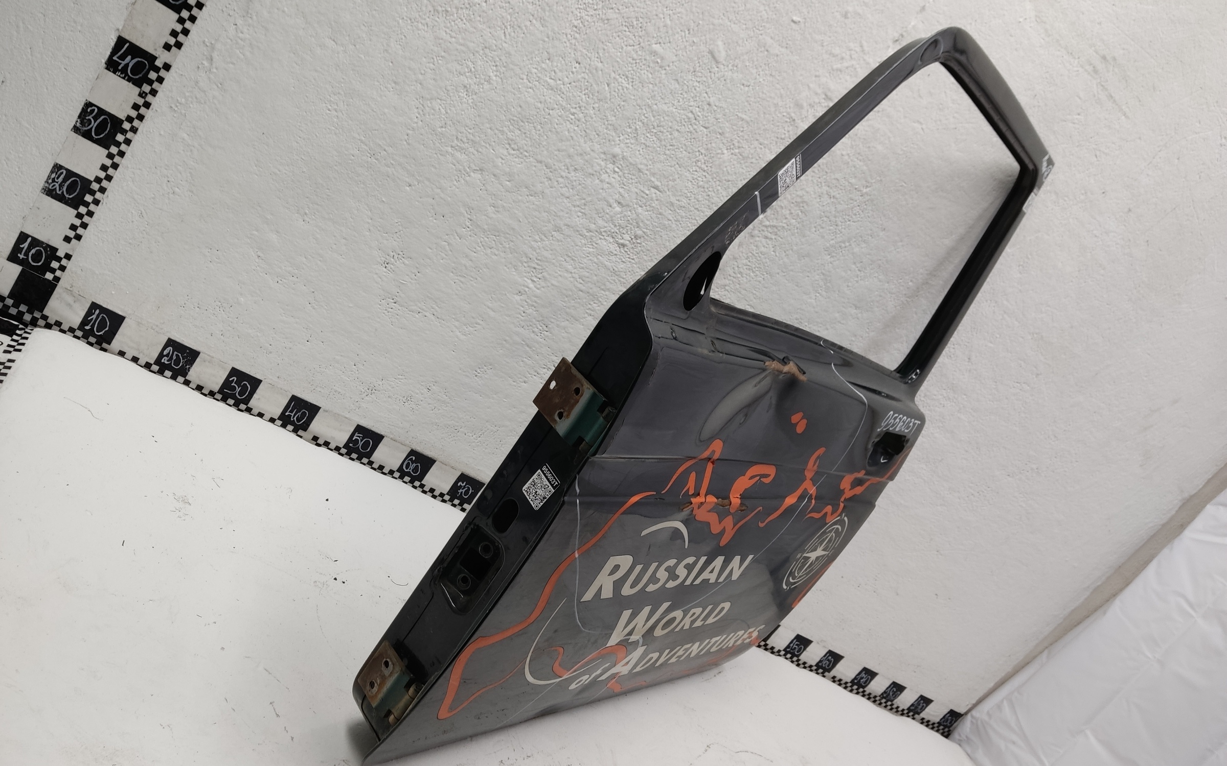 Дверь передняя левая Niva 2121