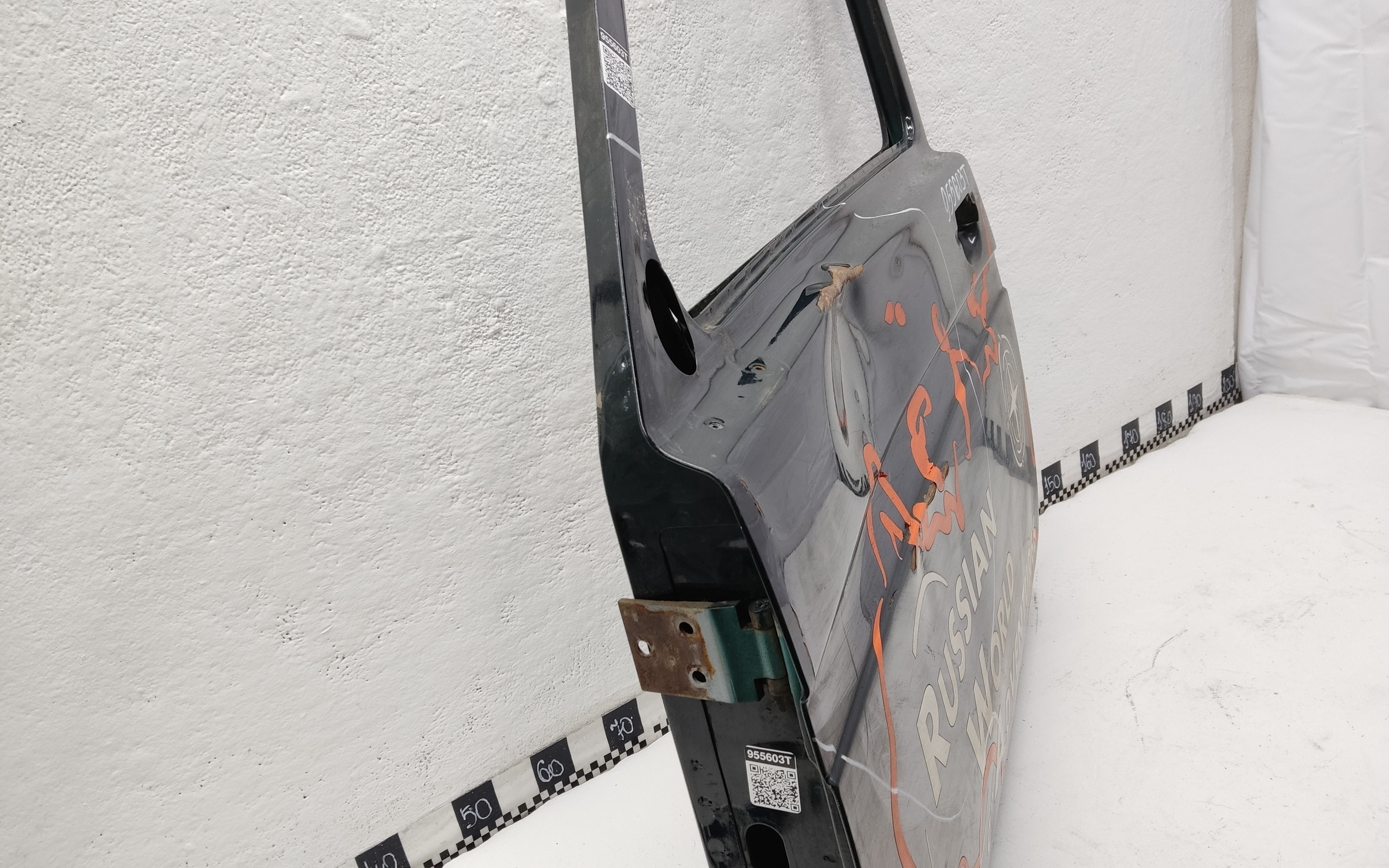 Дверь передняя левая Niva 2121