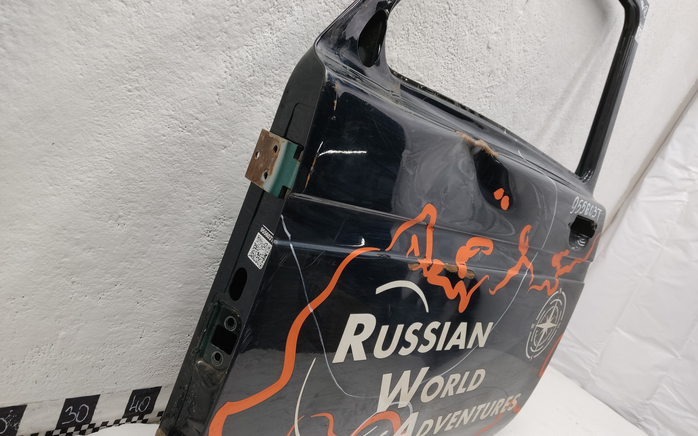 Дверь передняя левая Niva 2121