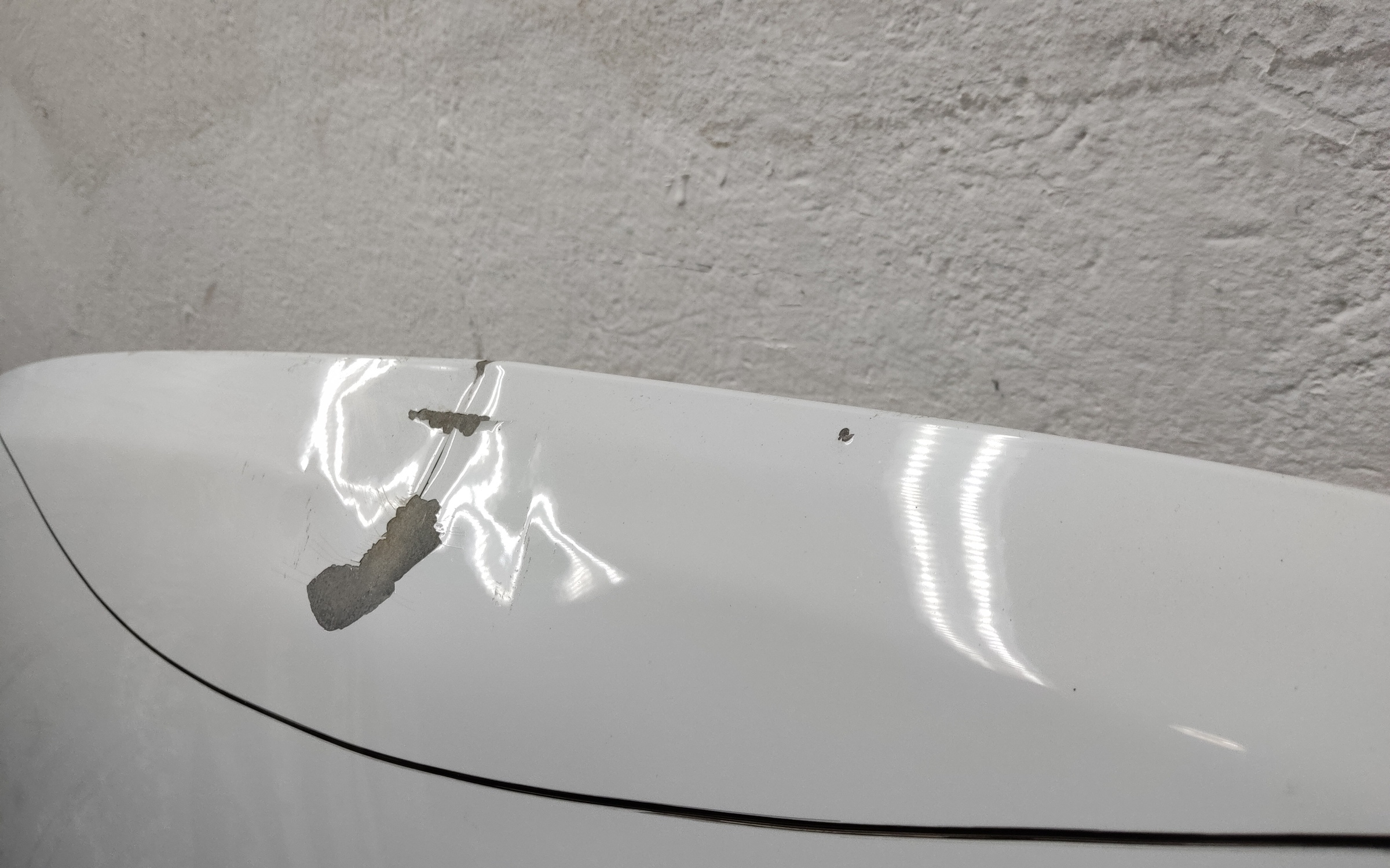 Капот Lada Vesta