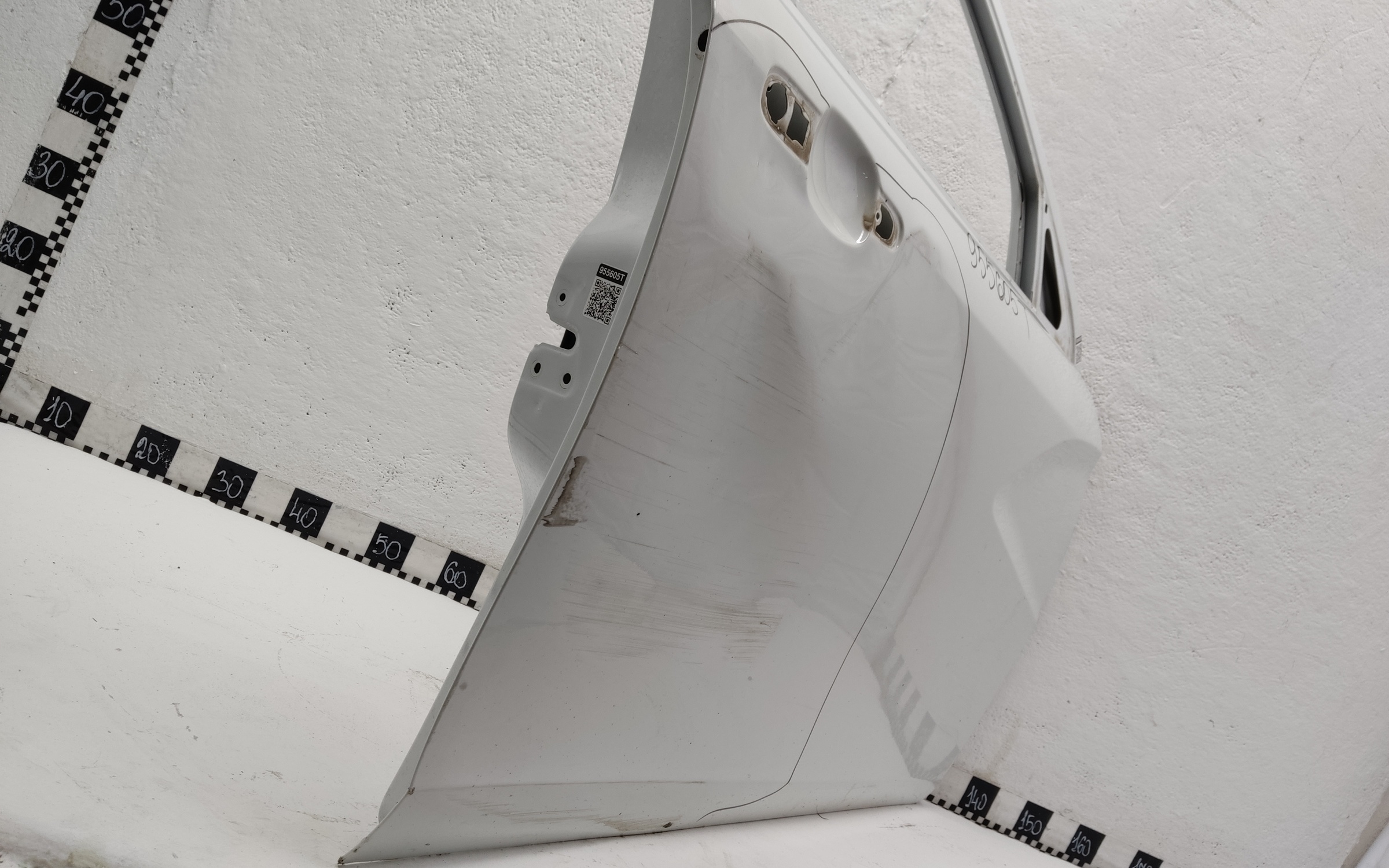 Дверь передняя правая Lada Vesta