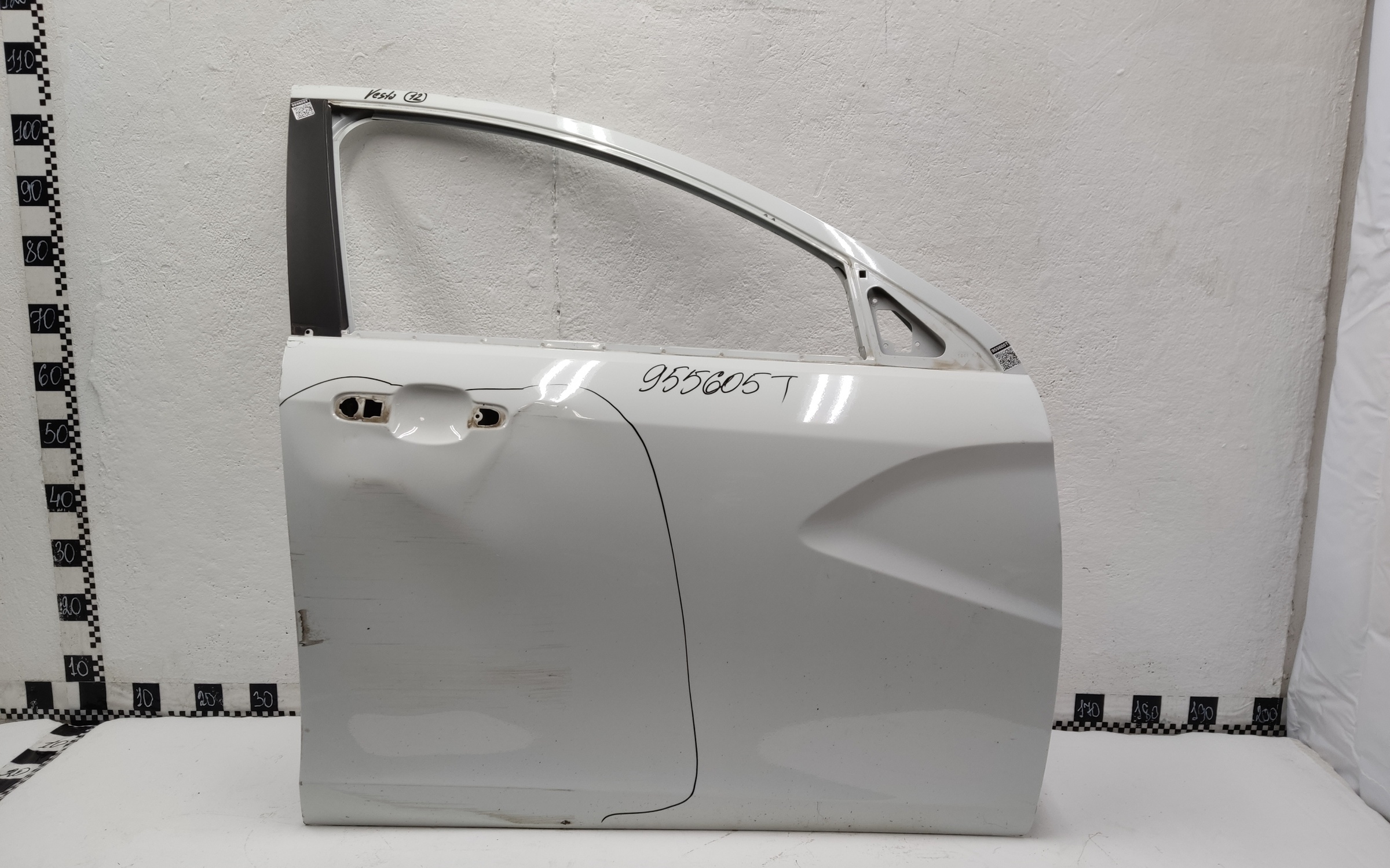 Дверь передняя правая Lada Vesta