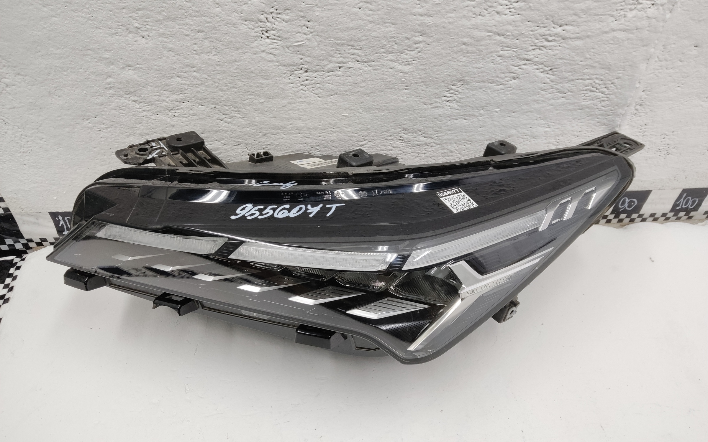 Фара передняя левая Geely Coolray Restail LED