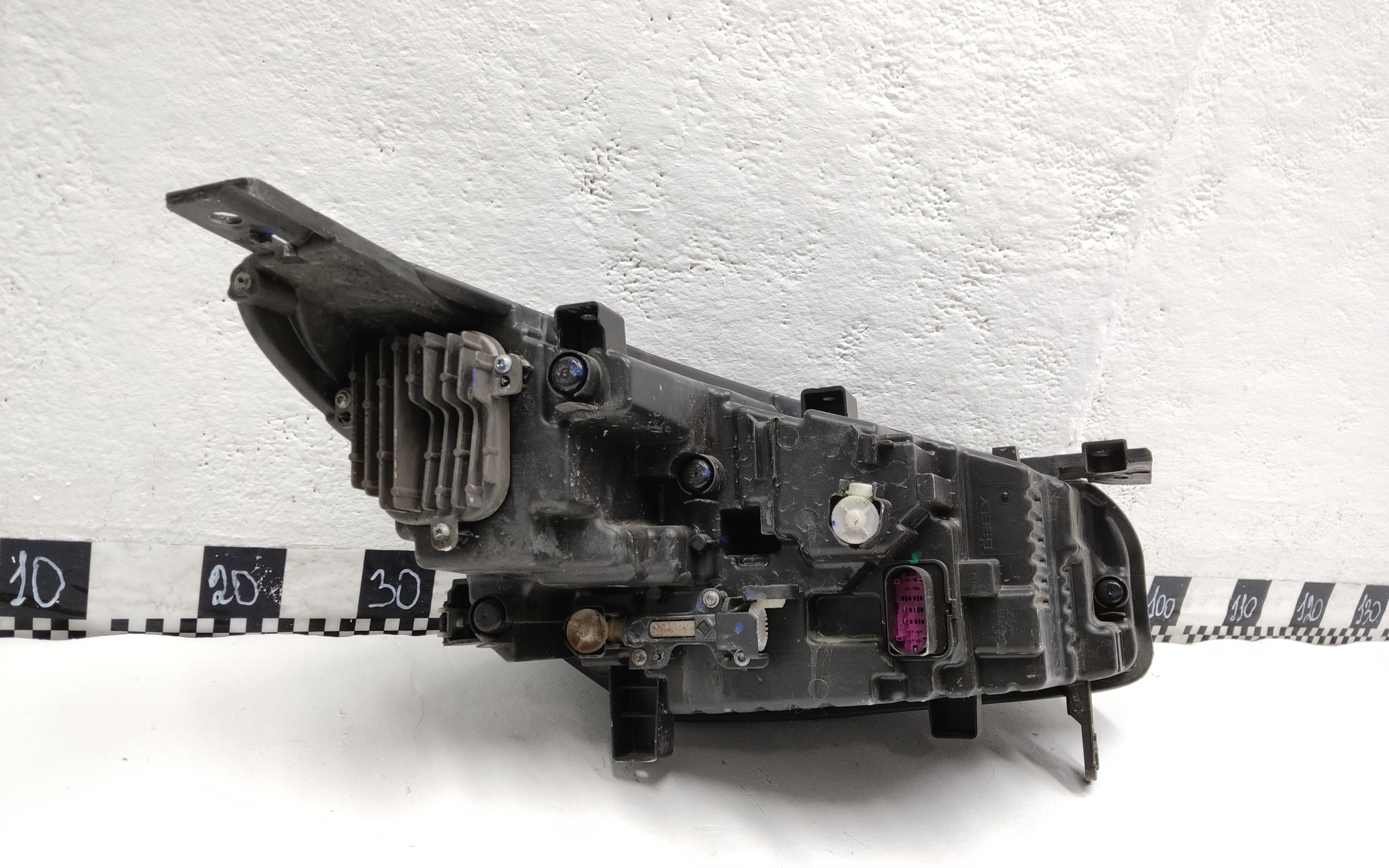 Фара передняя левая Geely Coolray Restail LED