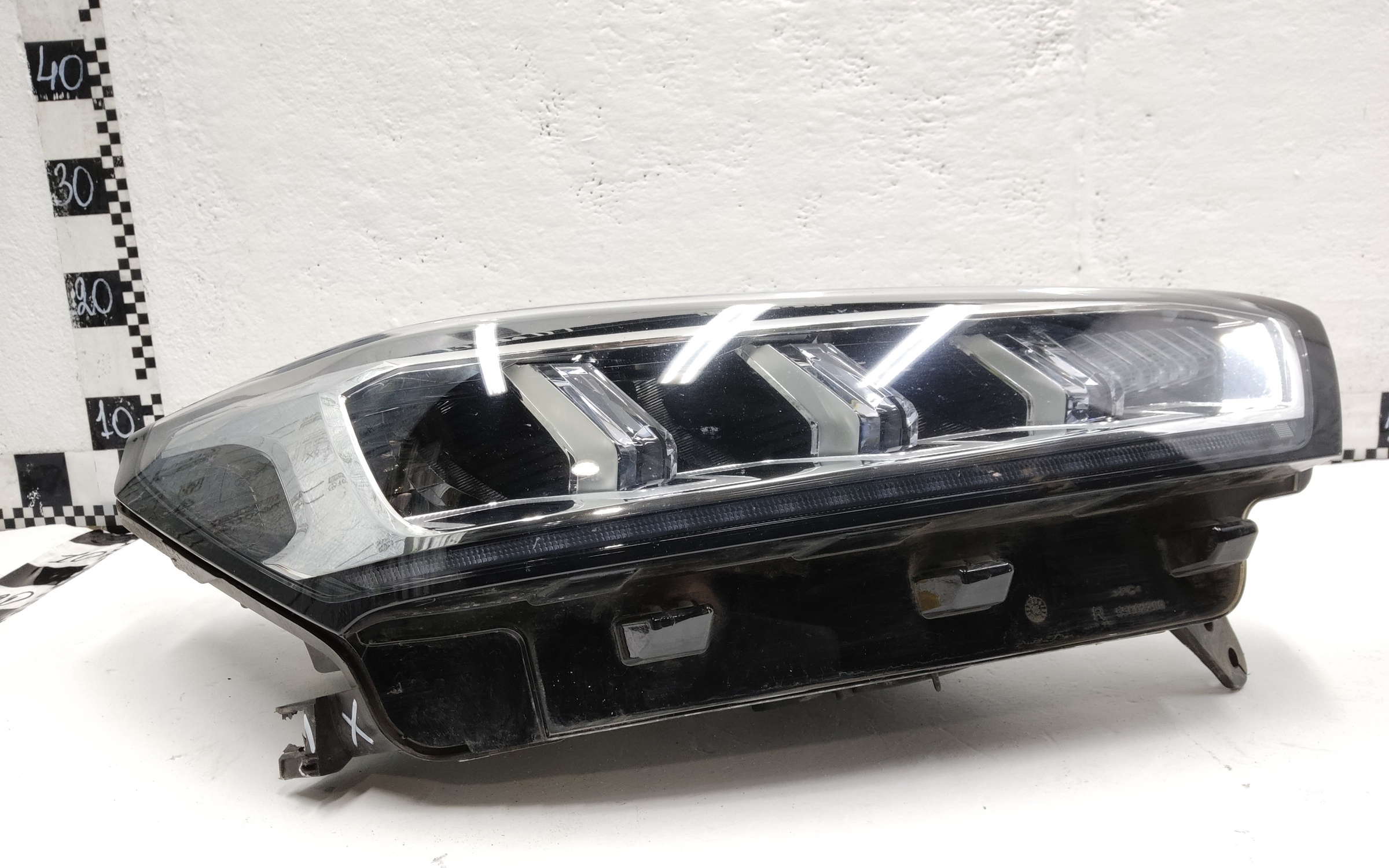 Фара передняя правая Chery Tiggo 7 Pro LED