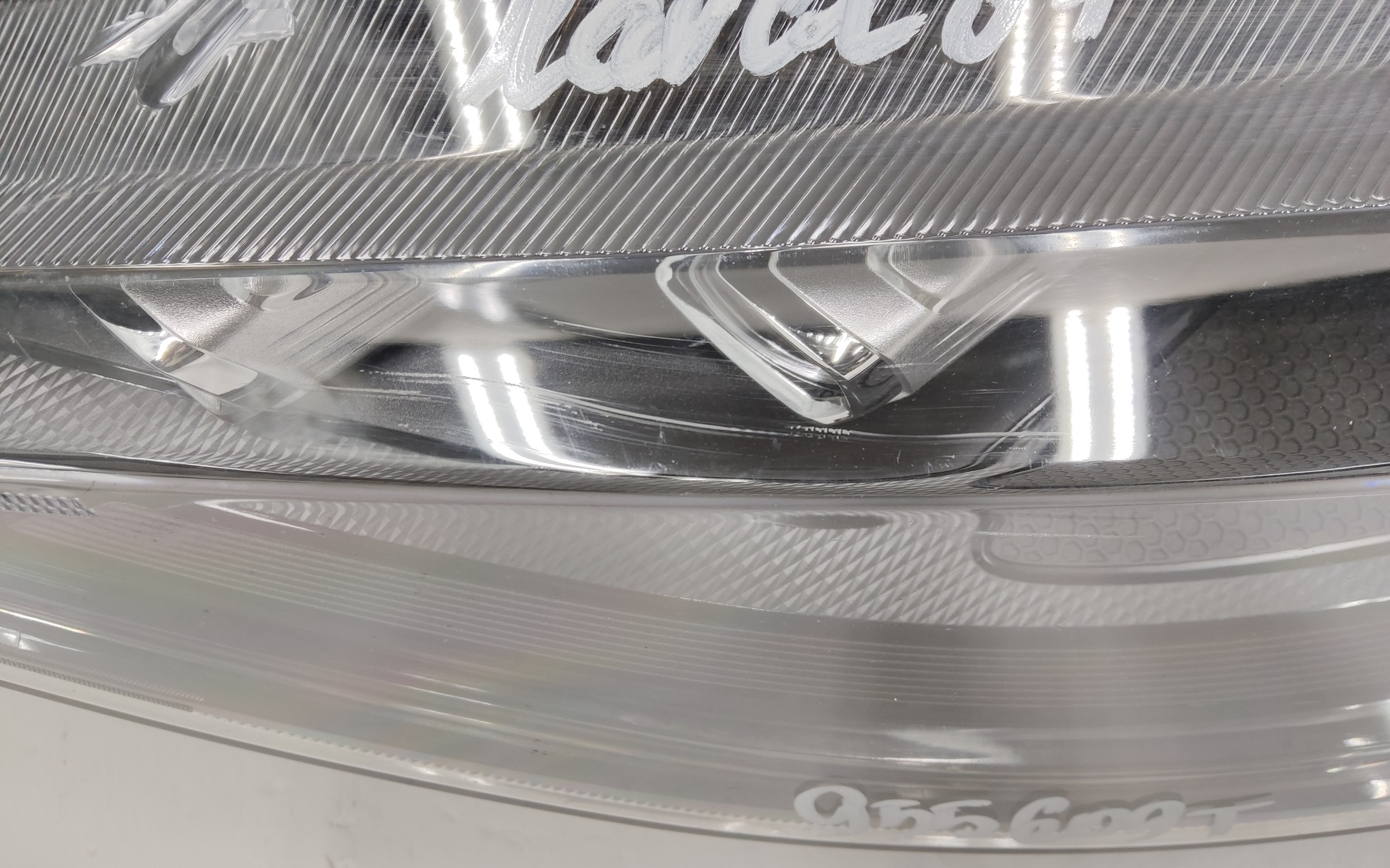 Фара передняя левая Haval F7 LED