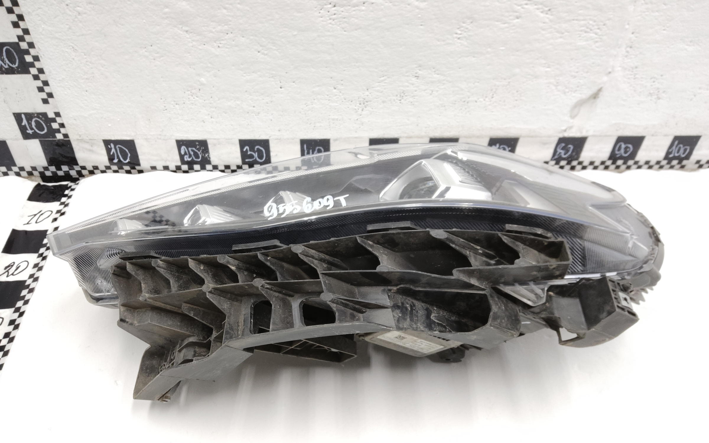 Фара передняя левая Haval F7 LED