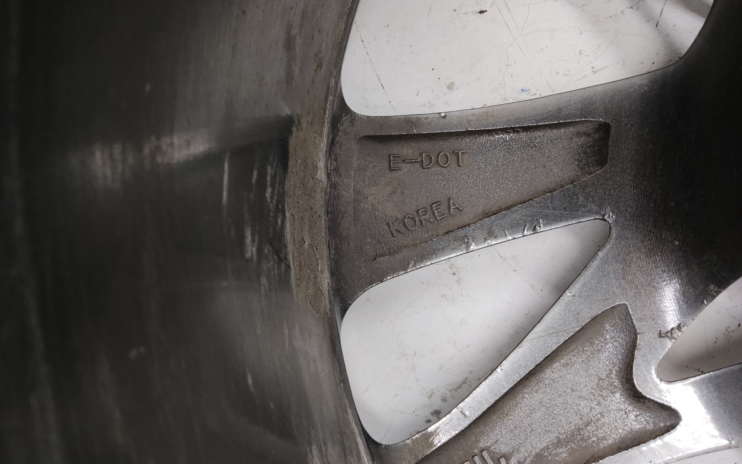 Диск колеса литой Genesis G70 Restail R18