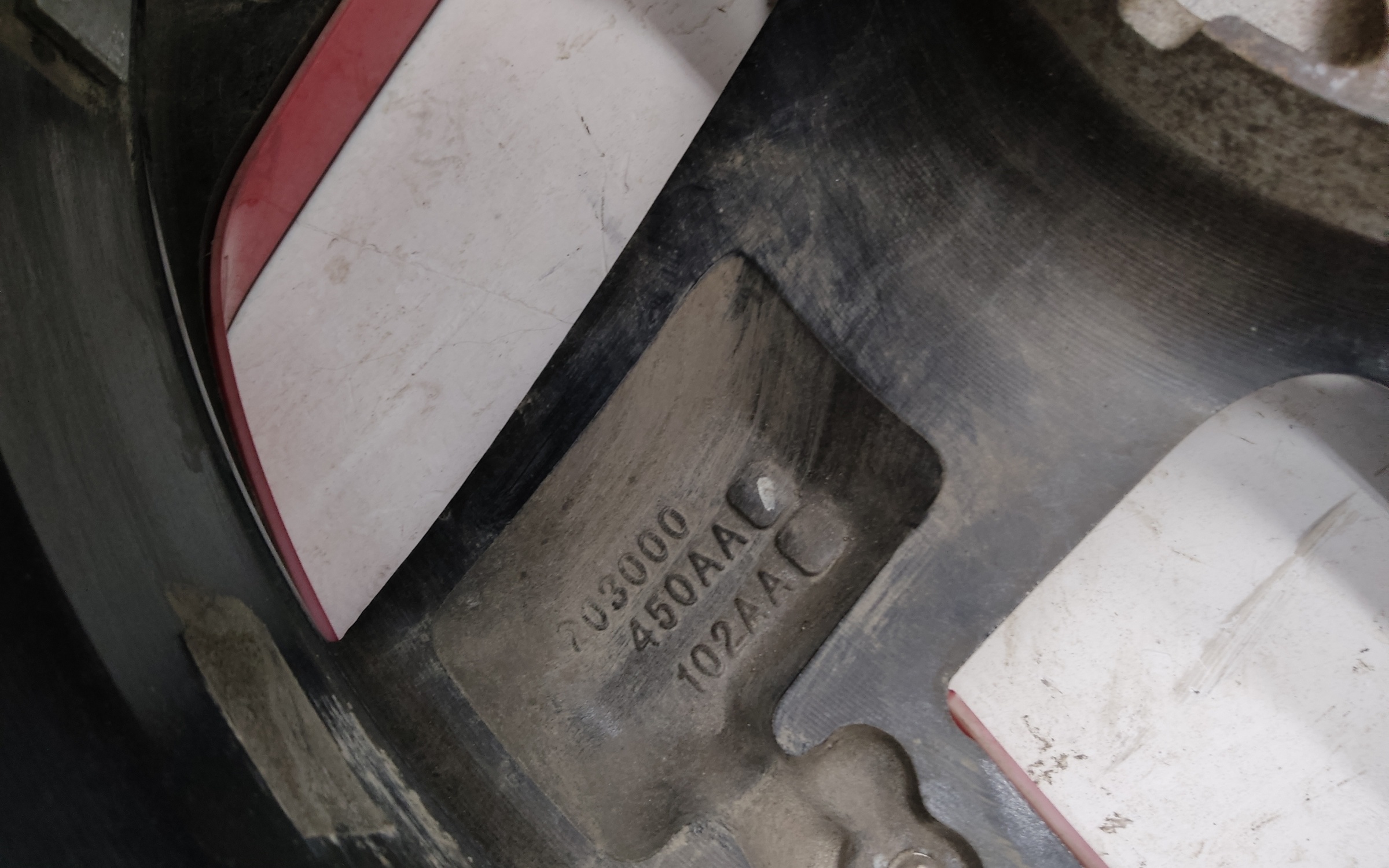 Диск колеса литой Omoda C5 R18 красный