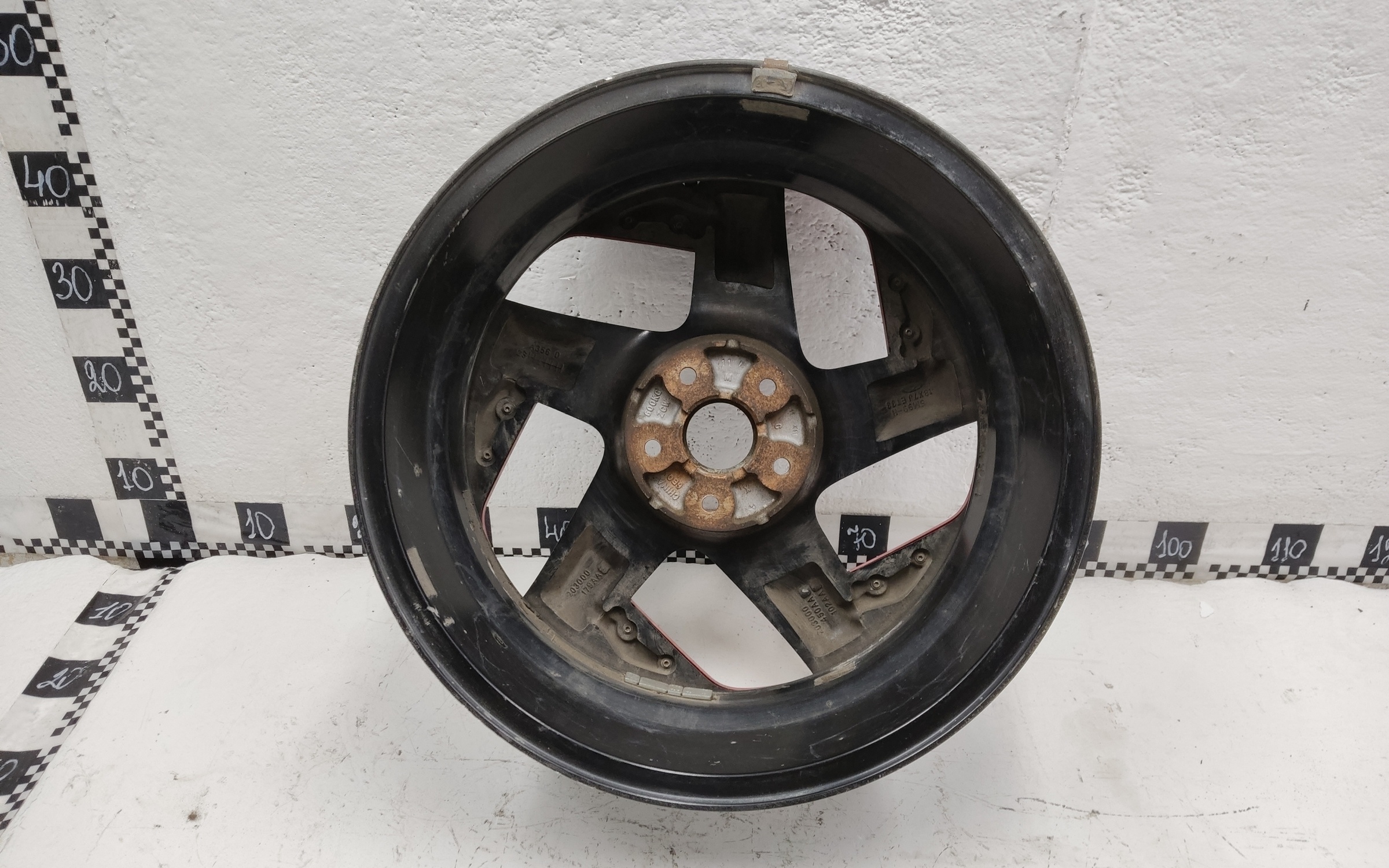 Диск колеса литой Omoda C5 R18 красный