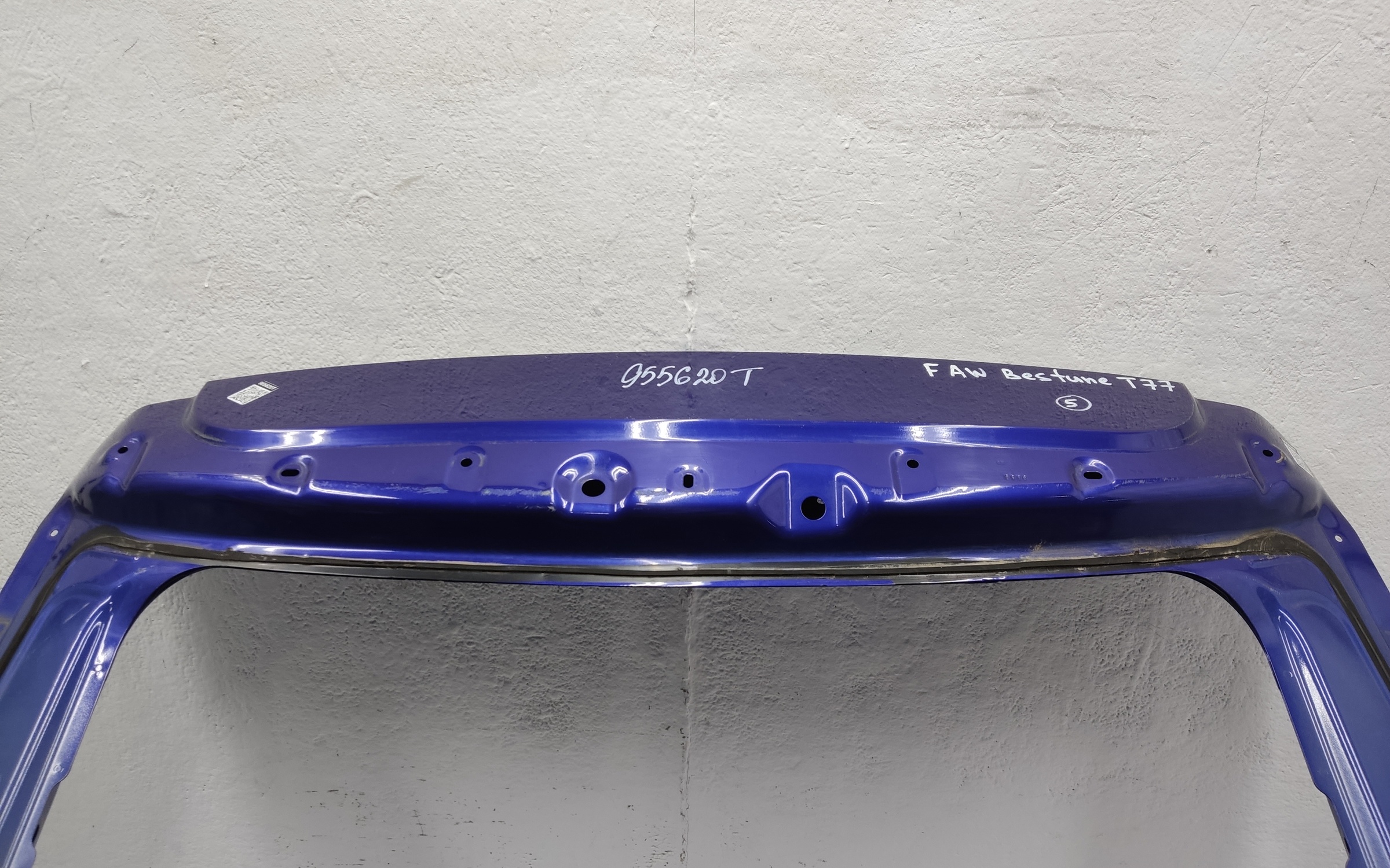 Крышка багажника FAW Bestune T77