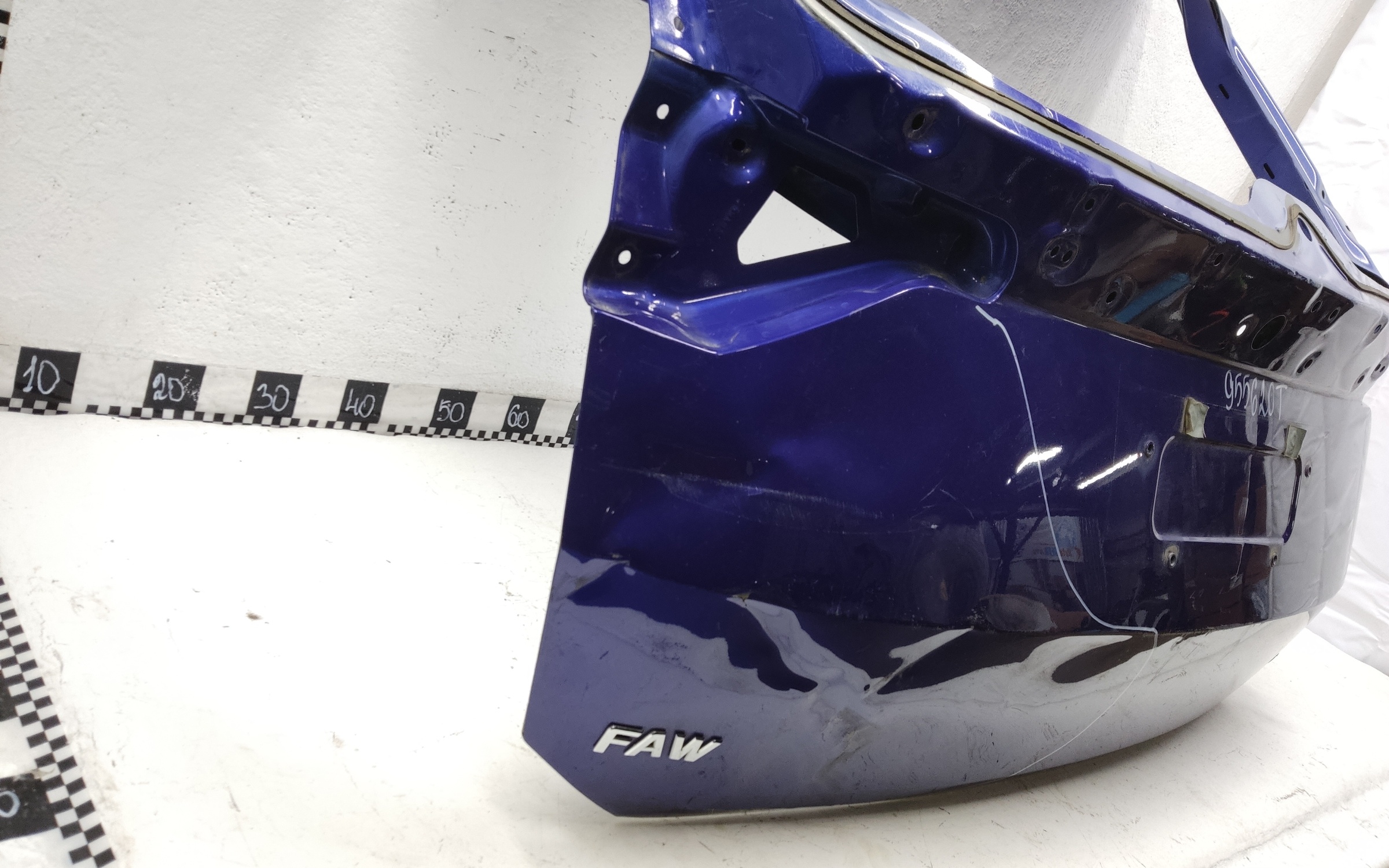 Крышка багажника FAW Bestune T77