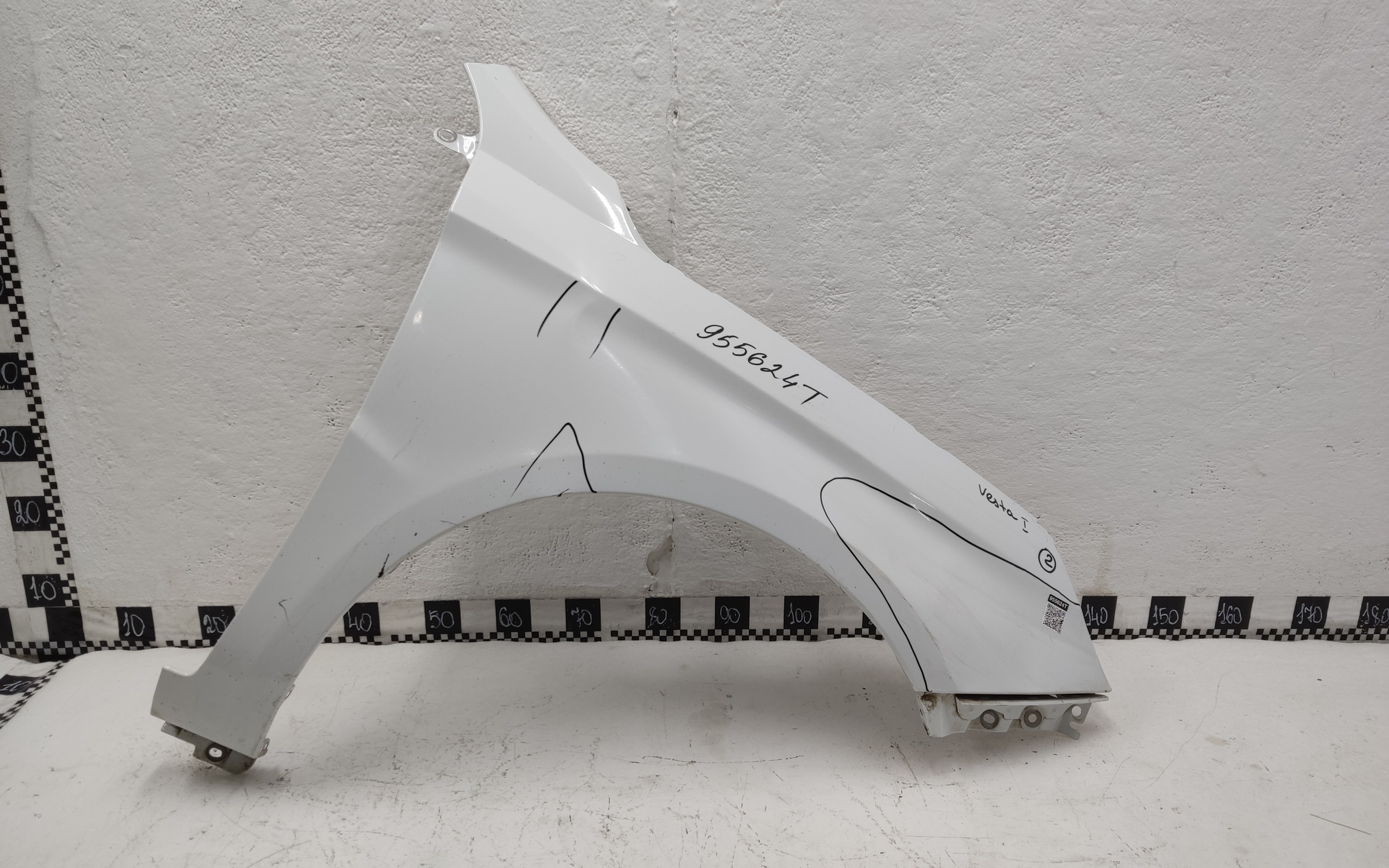 Крыло переднее правое Lada Vesta