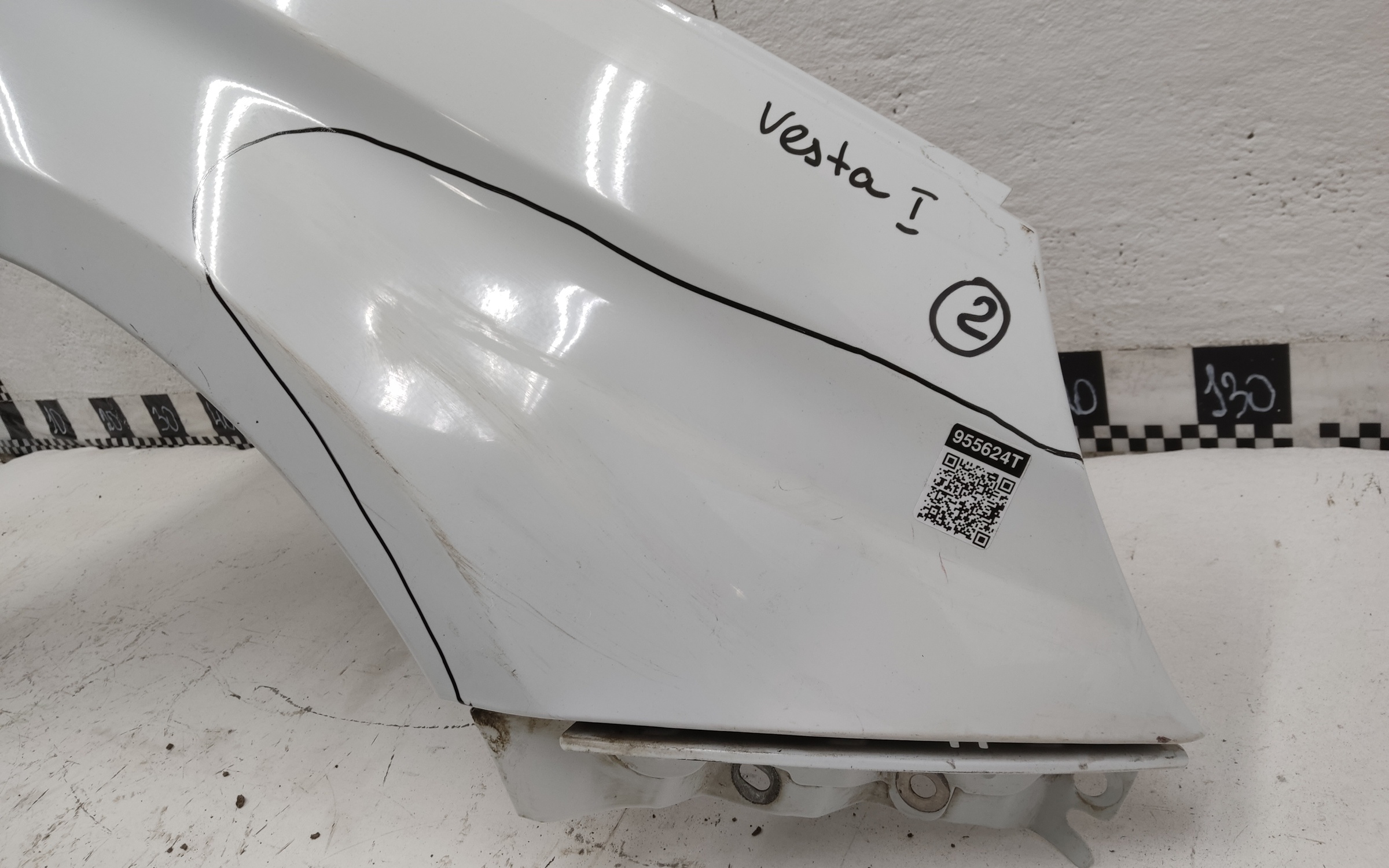 Крыло переднее правое Lada Vesta