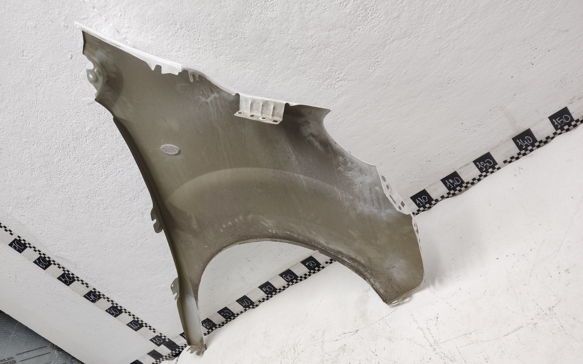 Крыло переднее левое Peugeot Traveller