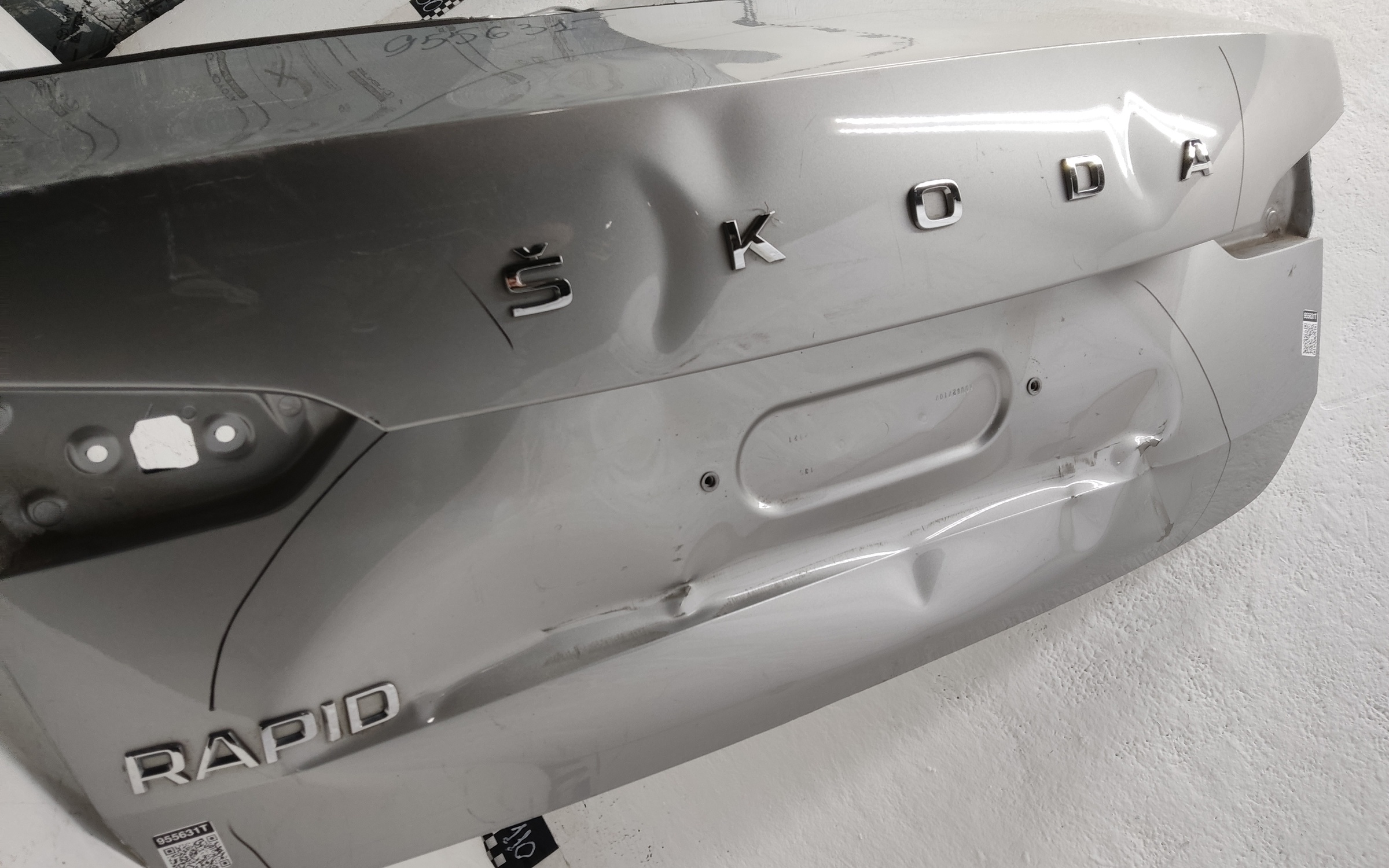 Крышка багажника Skoda Rapid 2