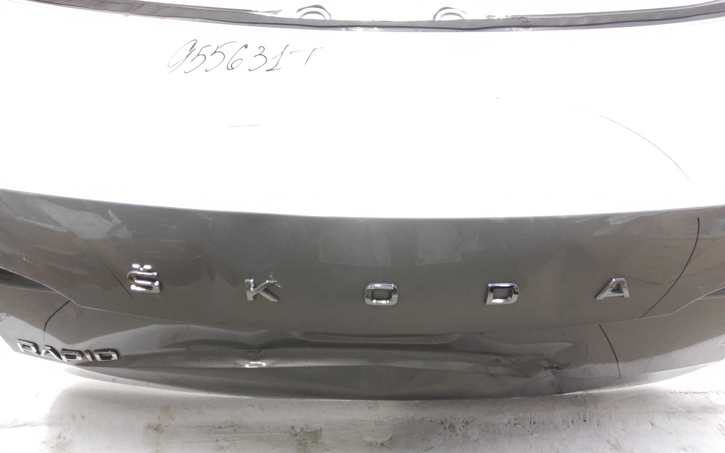 Крышка багажника Skoda Rapid 2