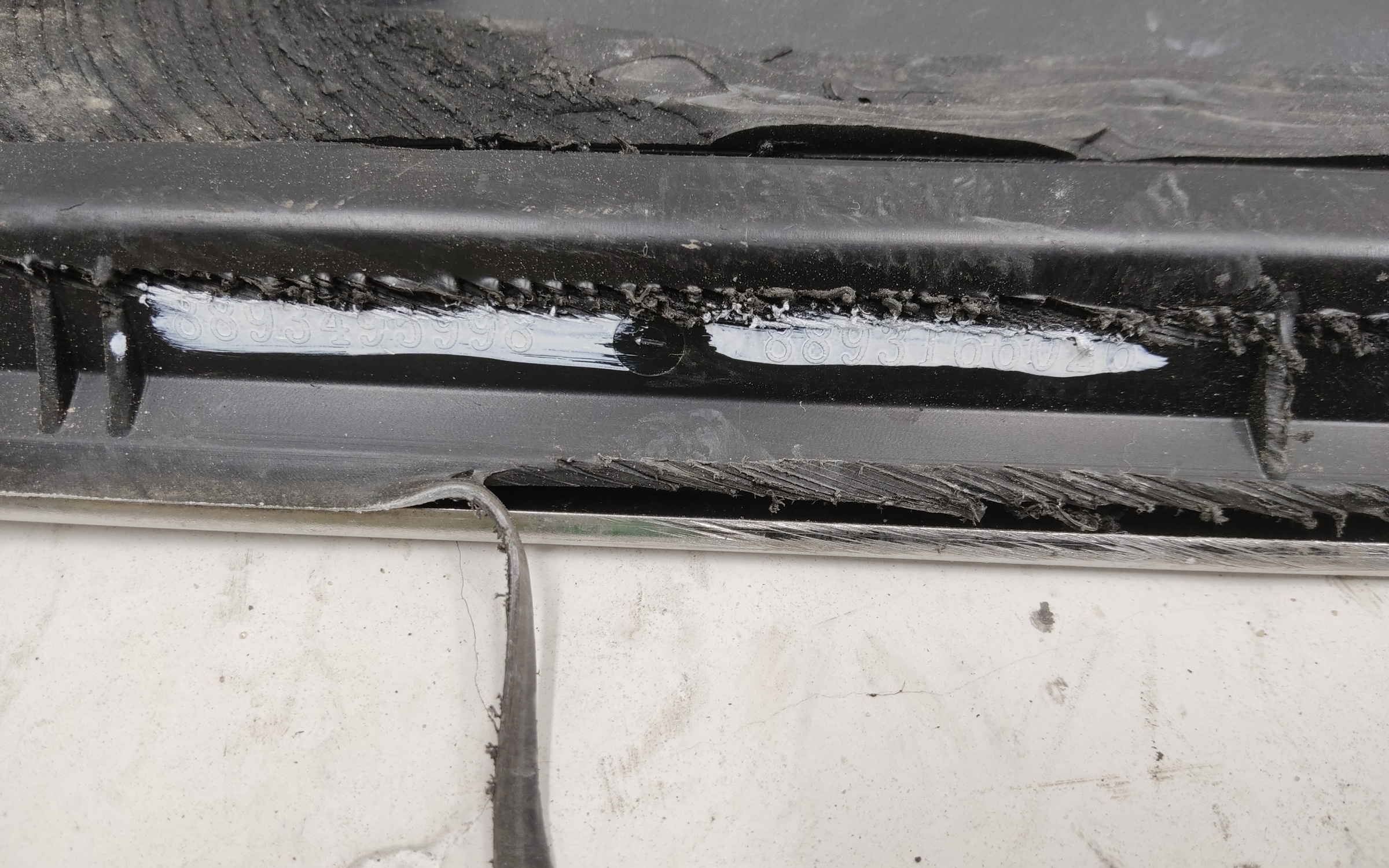 Стекло кузовное заднее левое Geely Cityray