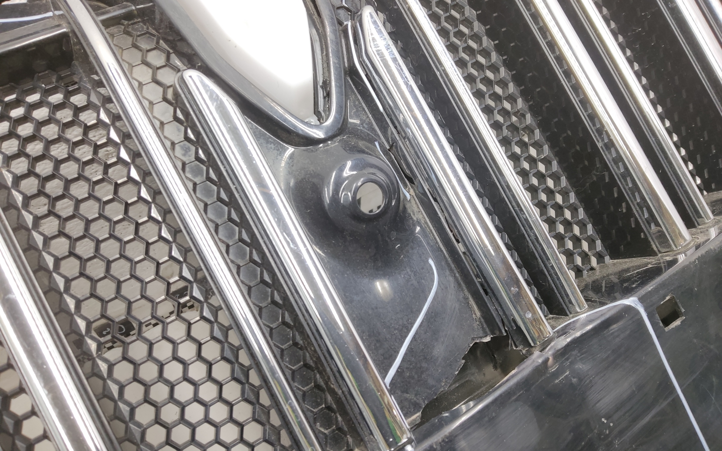 Бампер передний Voyah Dream 1