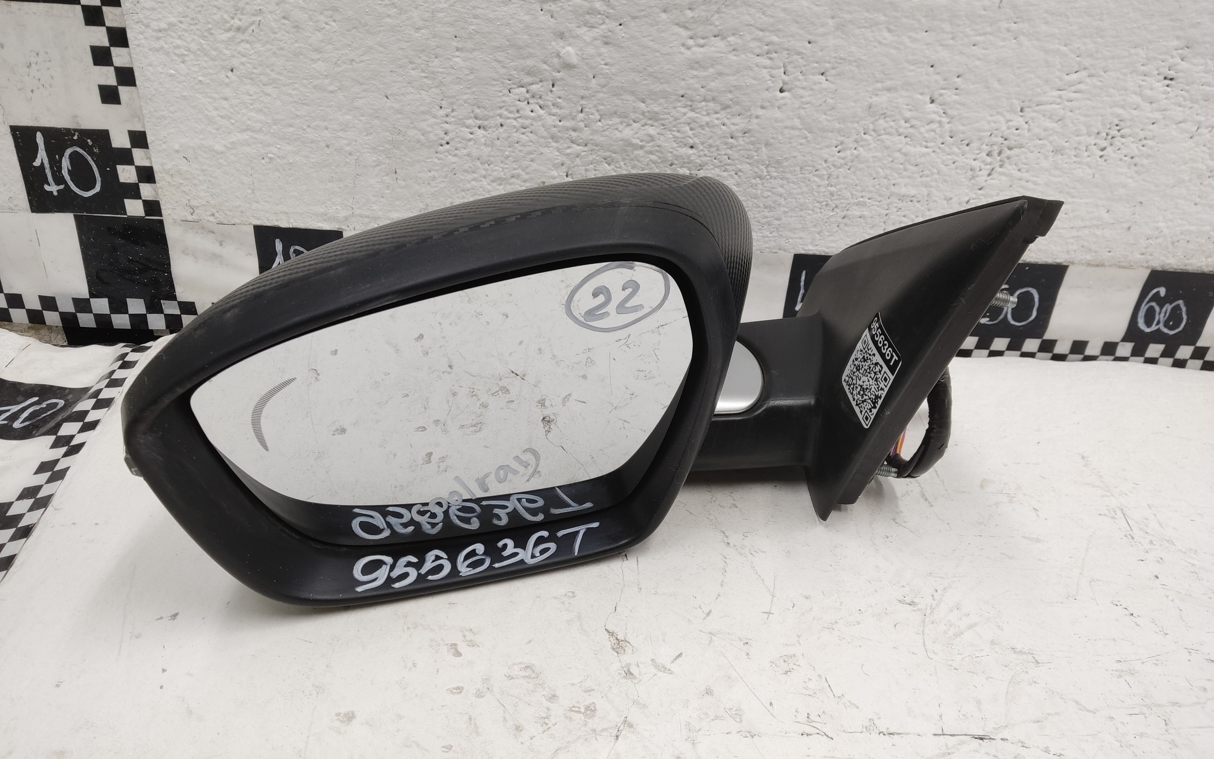 Зеркало левое Geely Coolray 12+1 контактов карбон