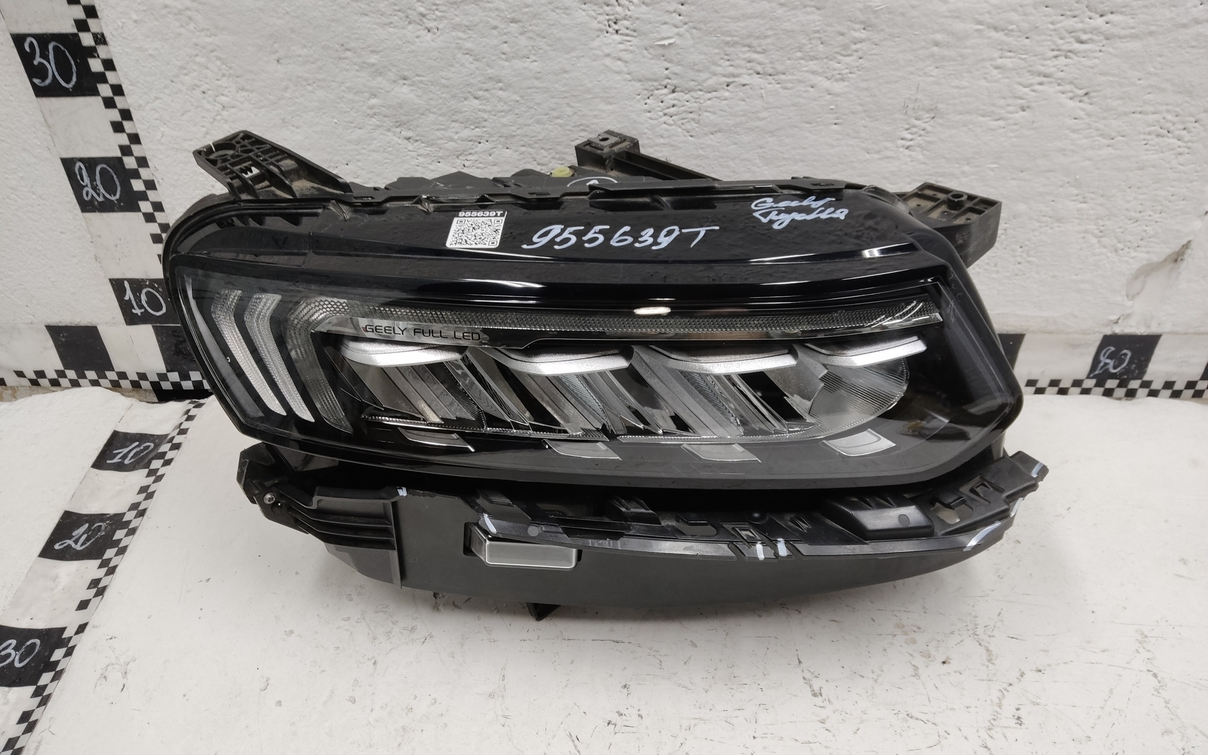 Фара передняя правая Geely Tugella Full LED