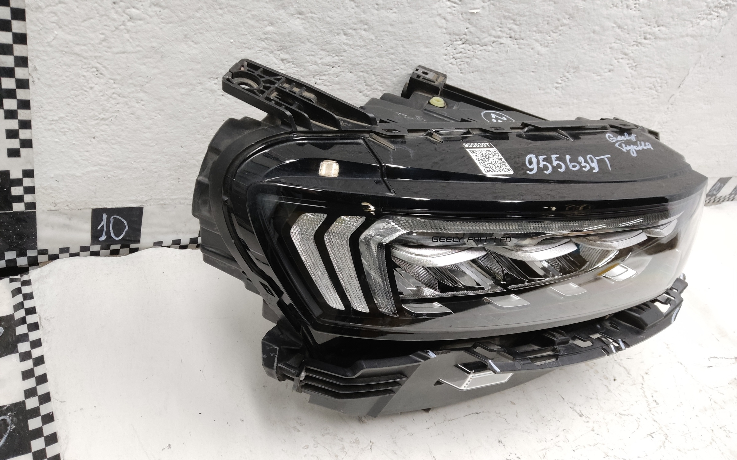 Фара передняя правая Geely Tugella Full LED