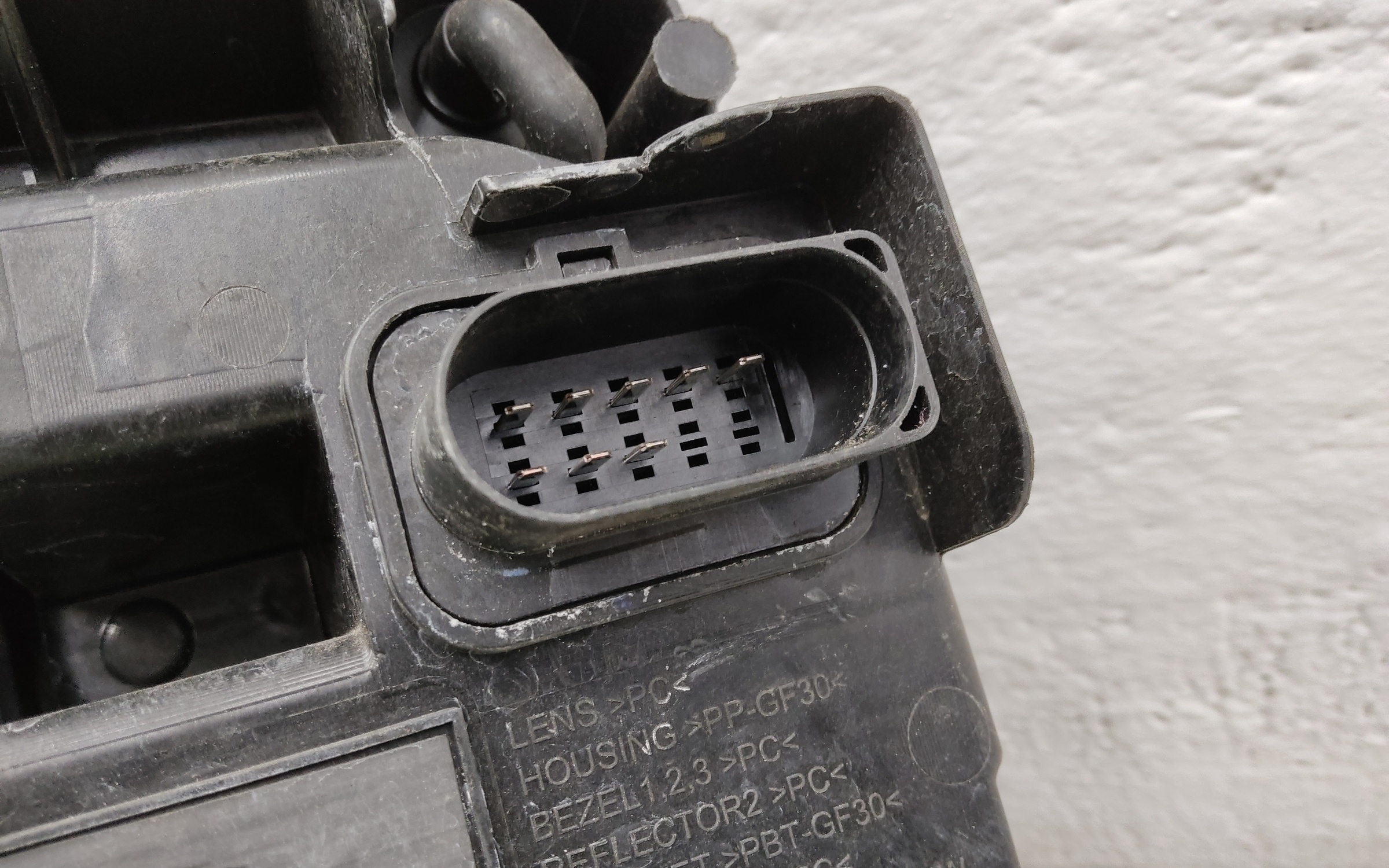 Фара передняя правая Omoda C5 LED