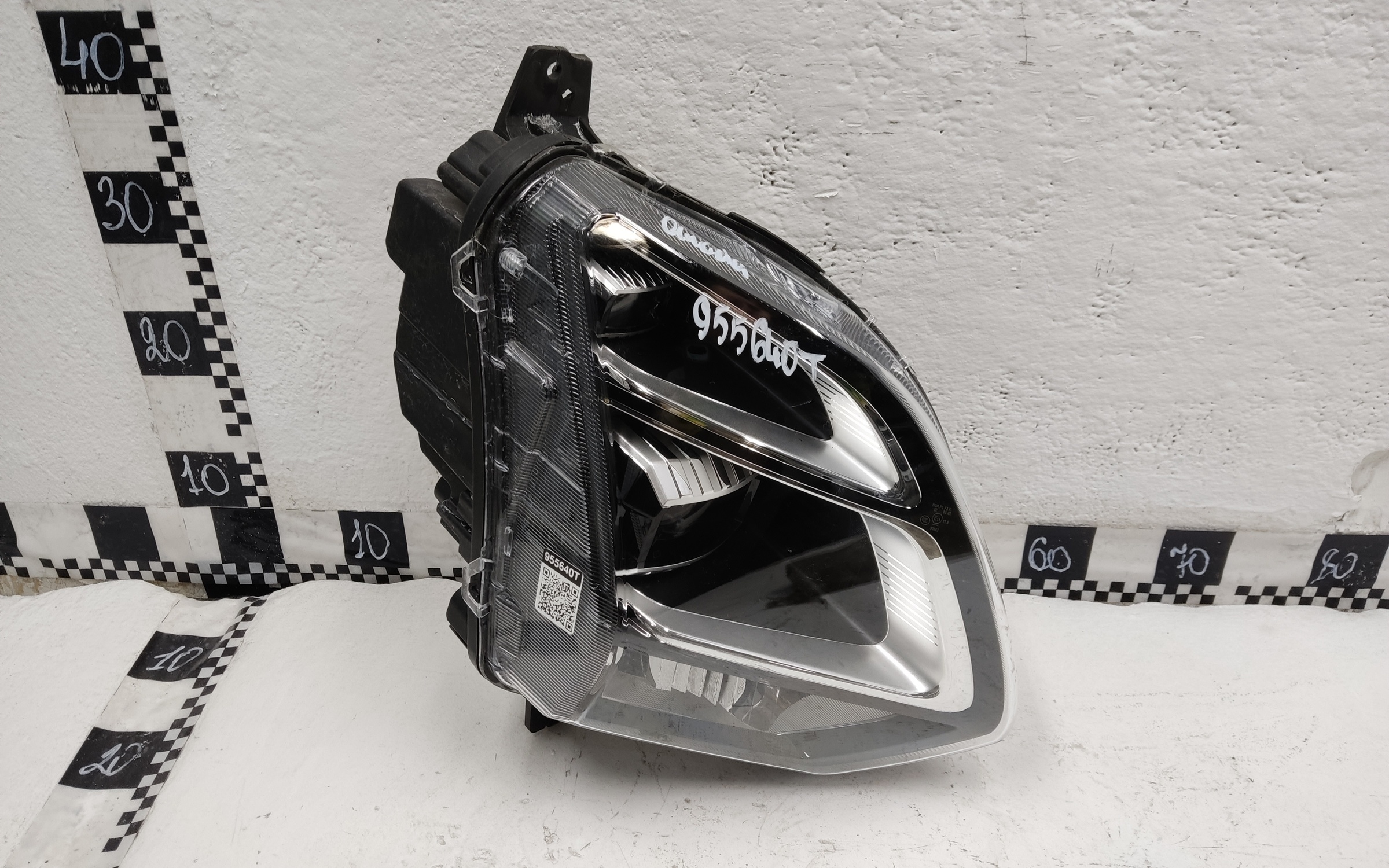 Фара передняя правая Omoda C5 LED