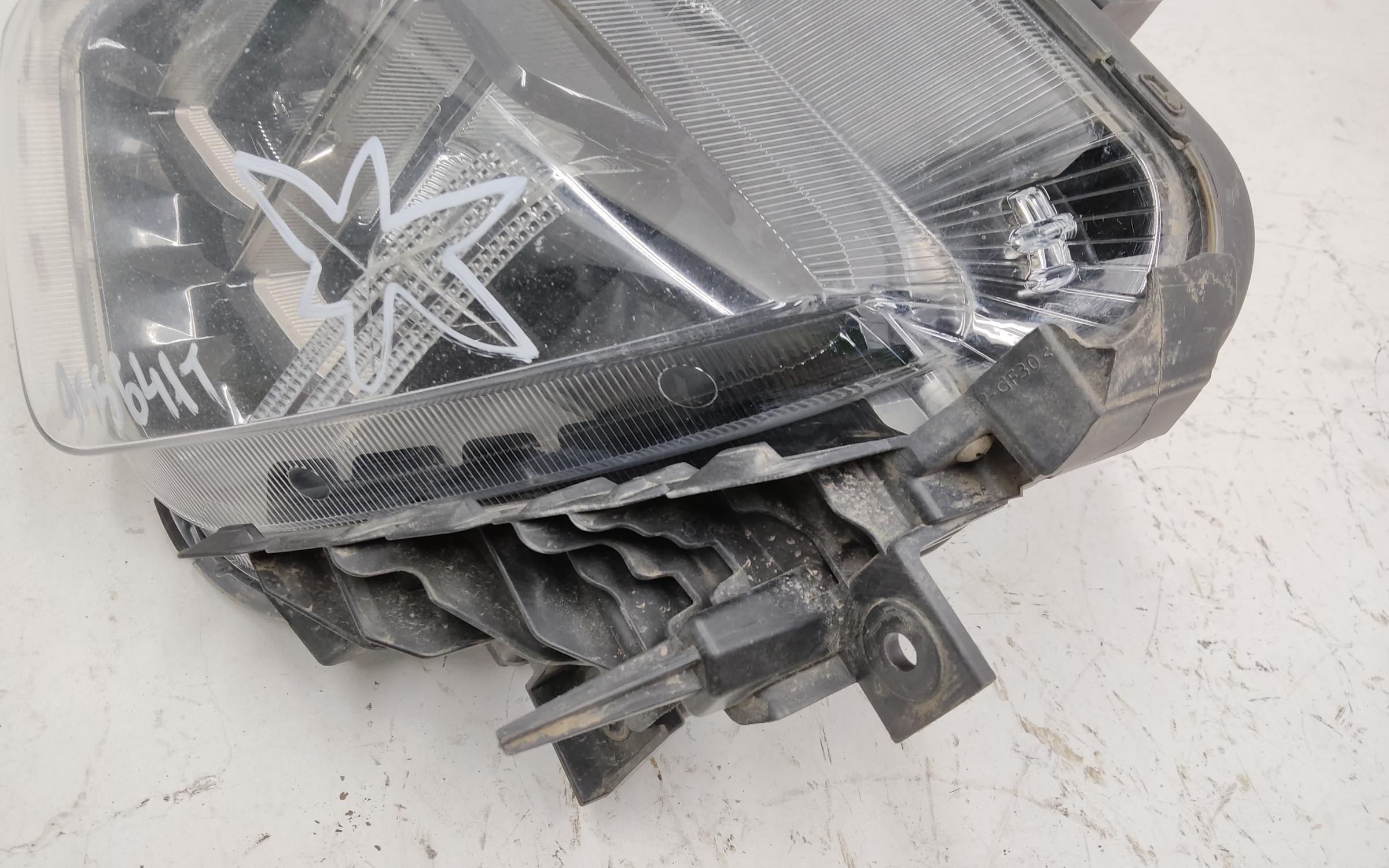 Фара передняя левая Hyundai Tucson 4 LED