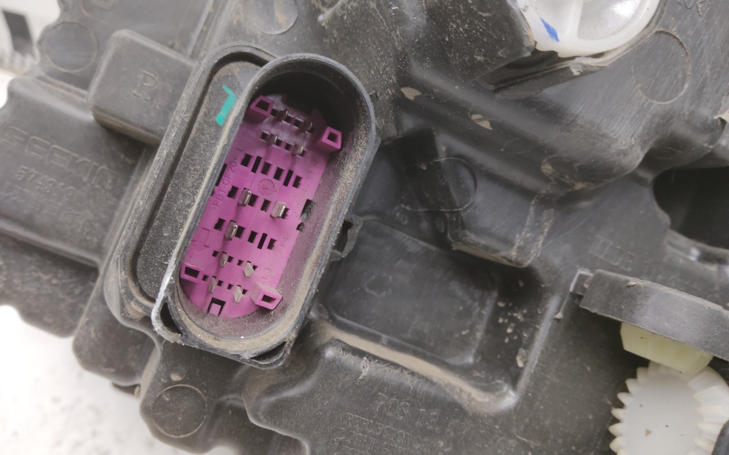 Фара передняя правая Geely Coolray Restail LED