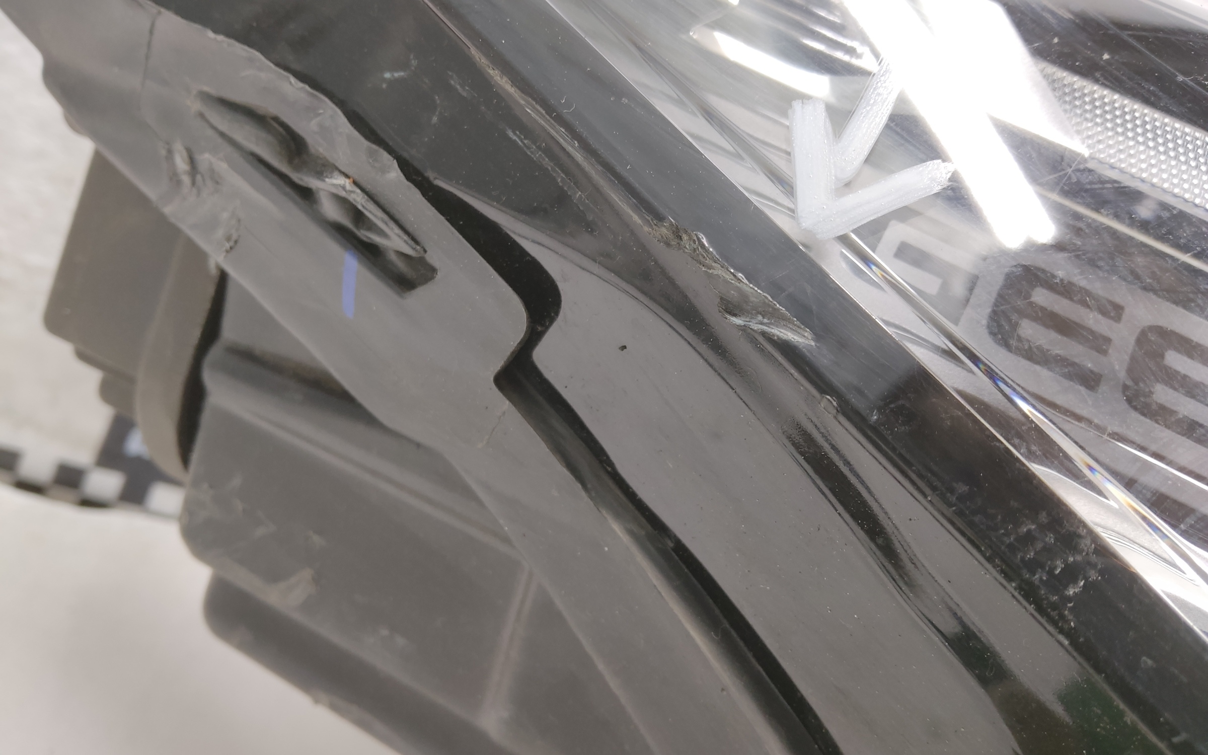 Фара передняя правая Geely Coolray Restail LED