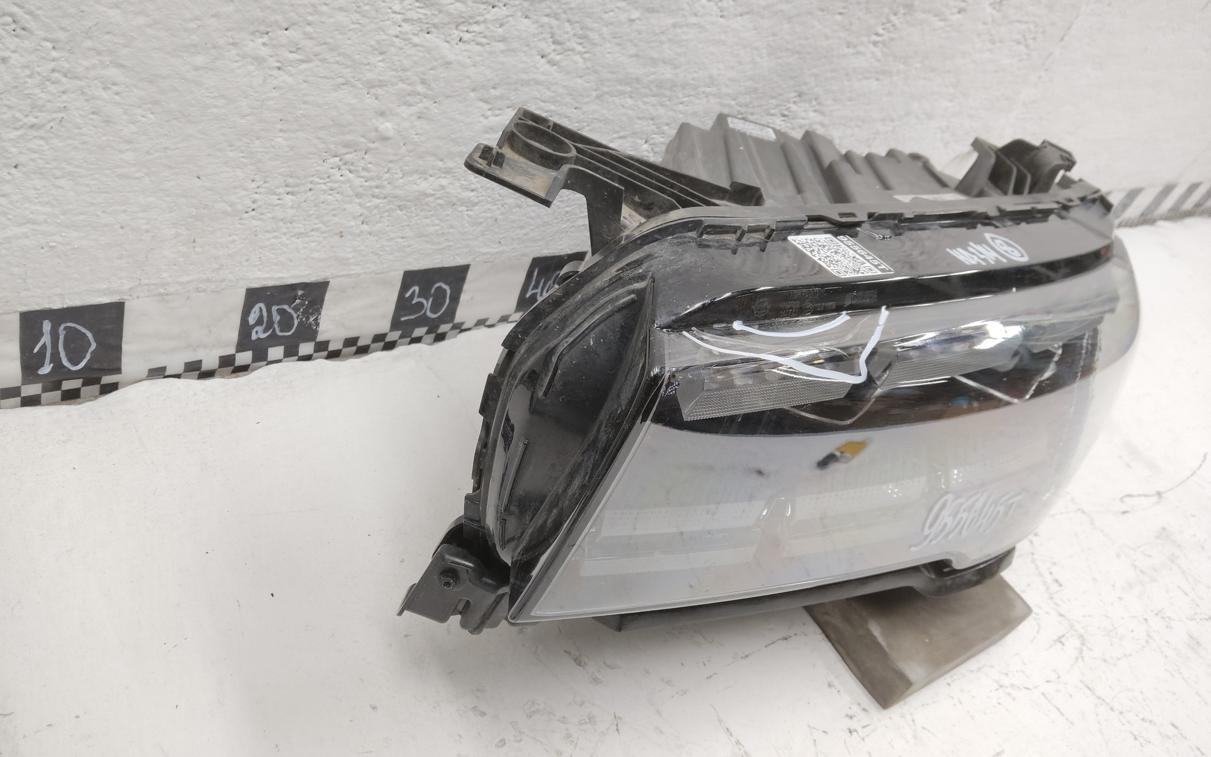 Фара передняя левая Geely Monjaro LED