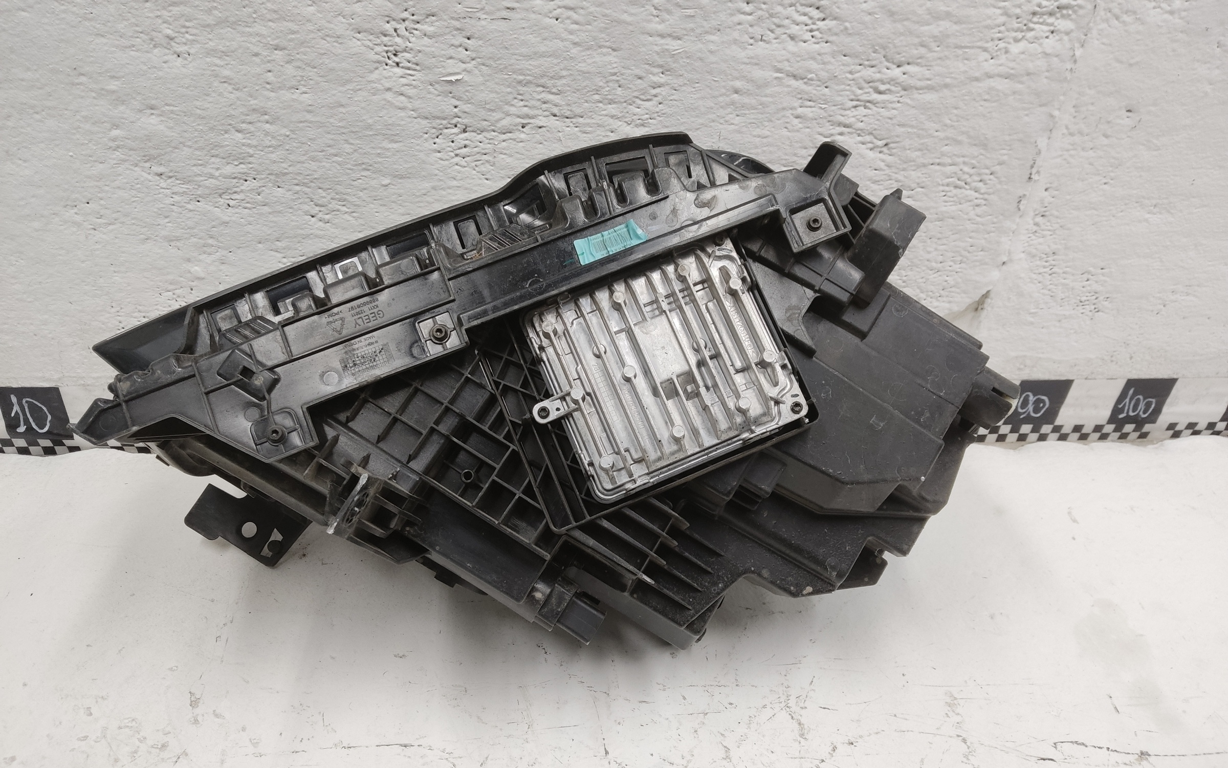 Фара передняя левая Geely Monjaro LED