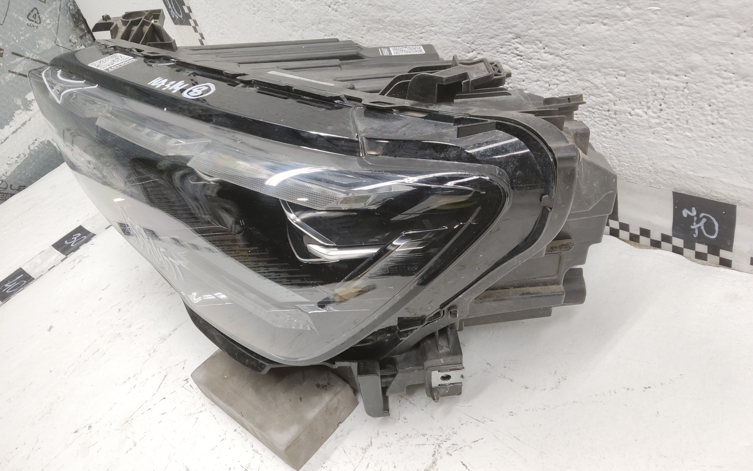 Фара передняя левая Geely Monjaro LED