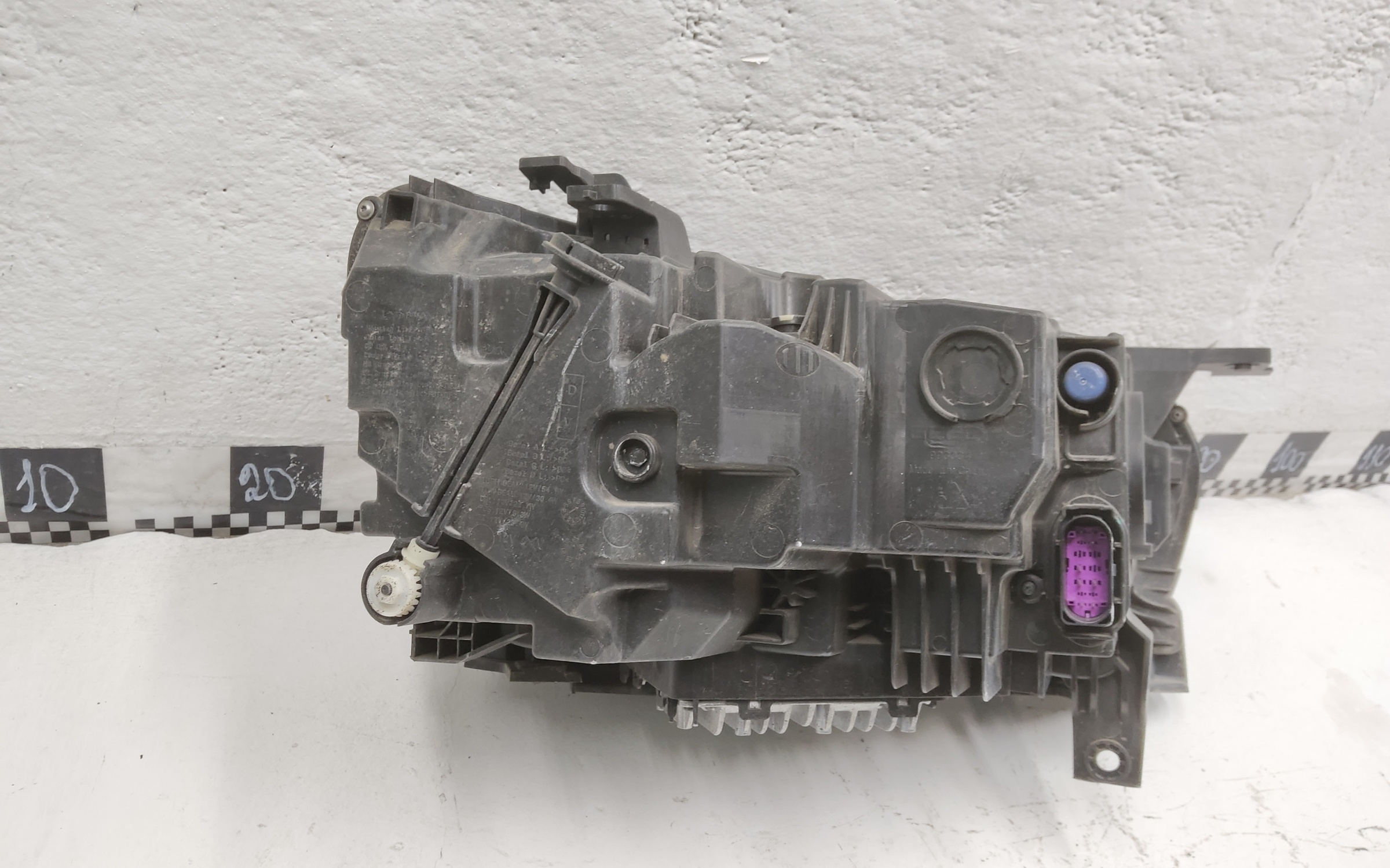 Фара передняя левая Geely Monjaro LED