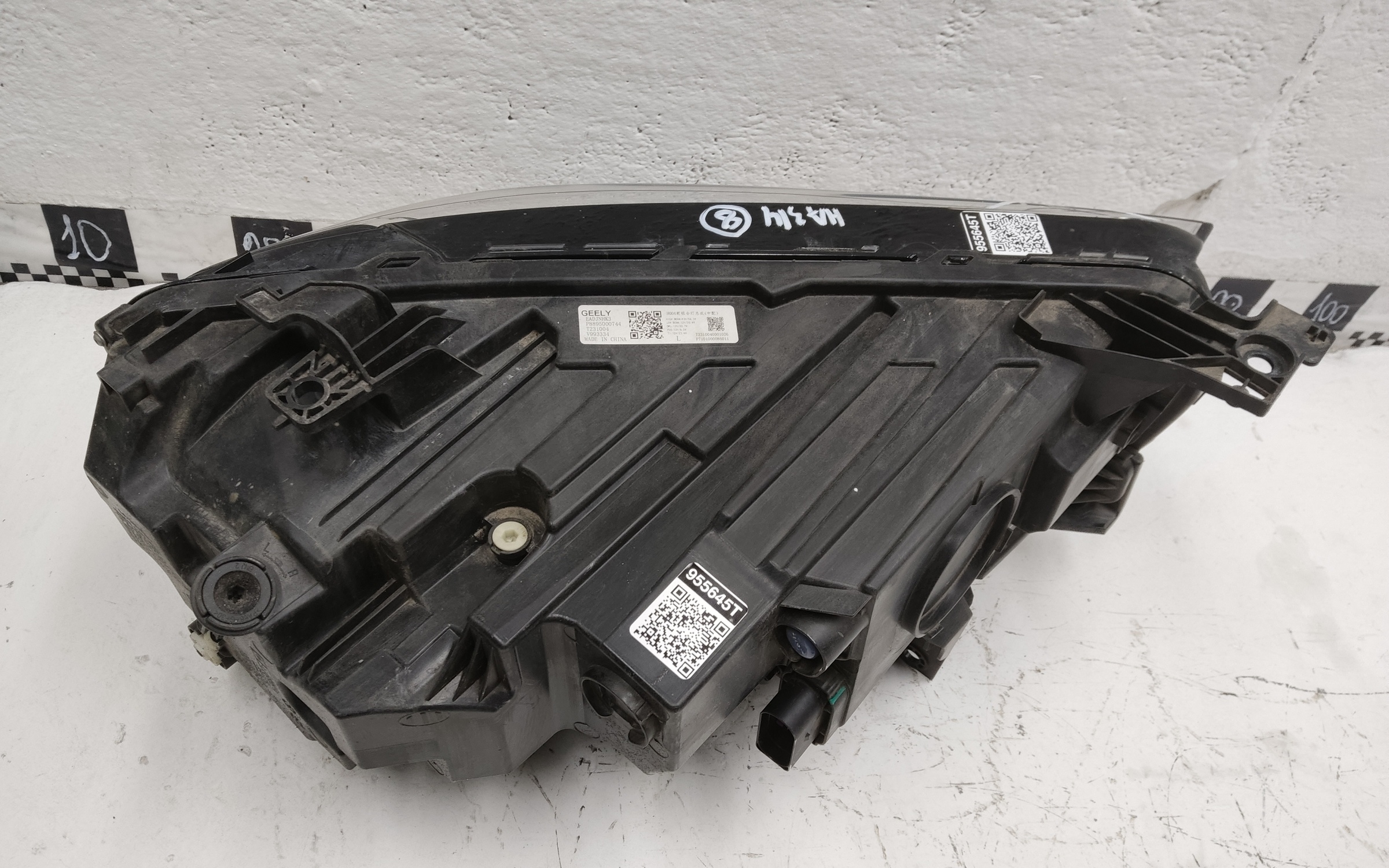 Фара передняя левая Geely Monjaro LED