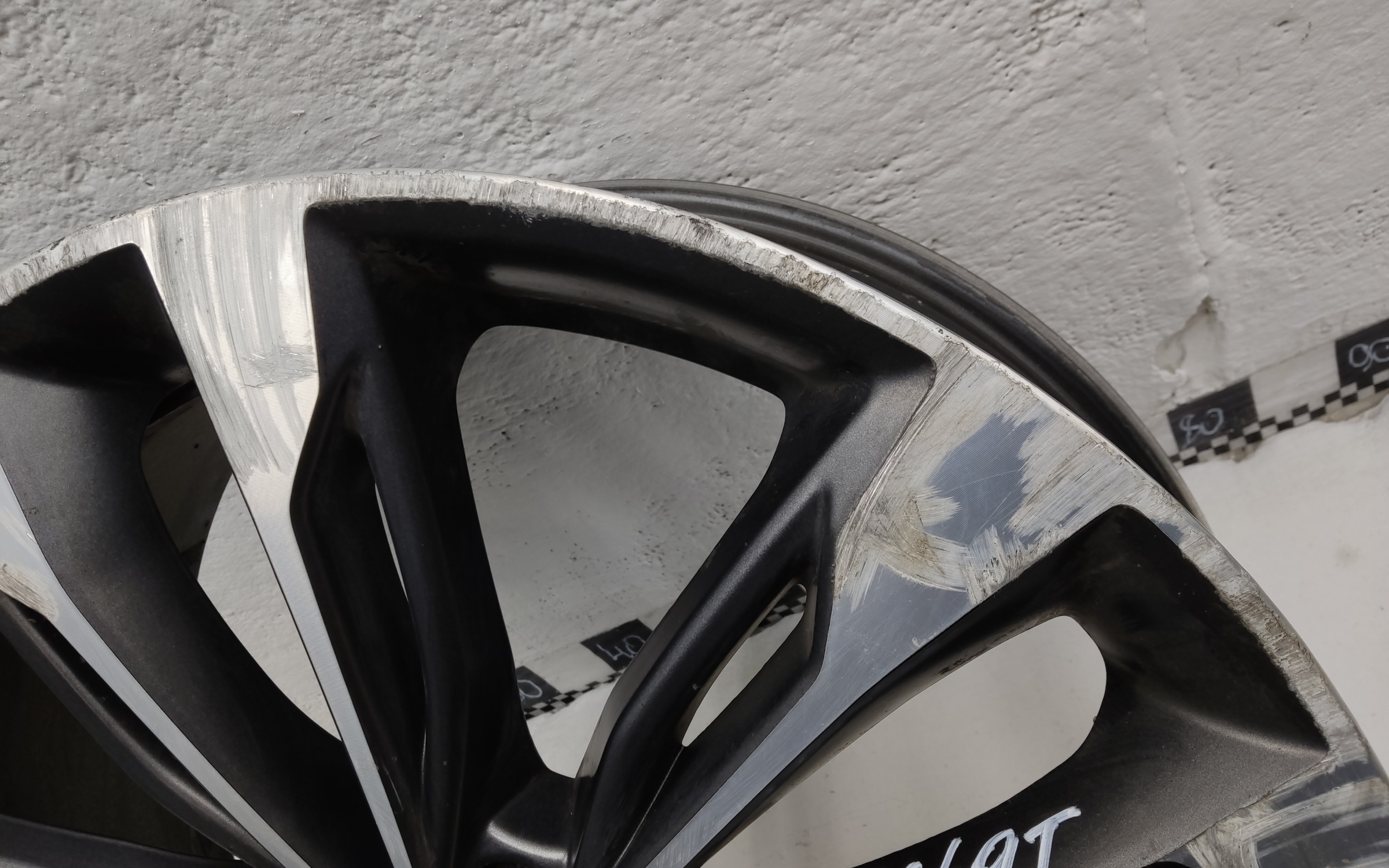 Диск колеса литой Geely Tugella R20 серый