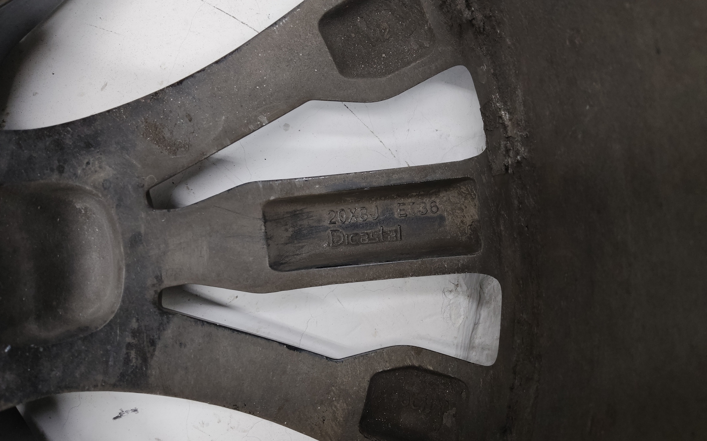 Диск колеса литой Exeed VX R20