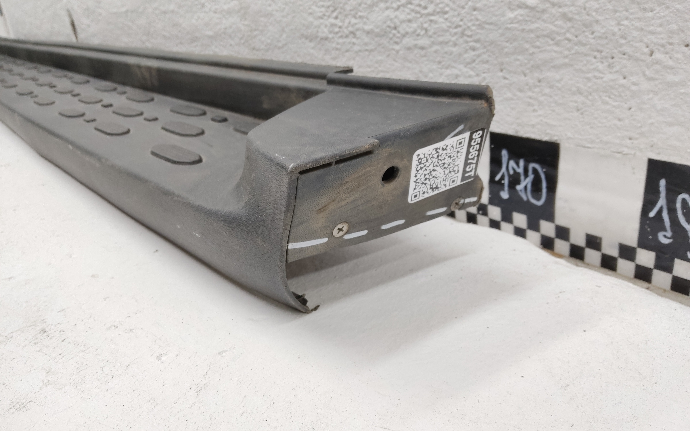 Подножка порога правого Tank 300