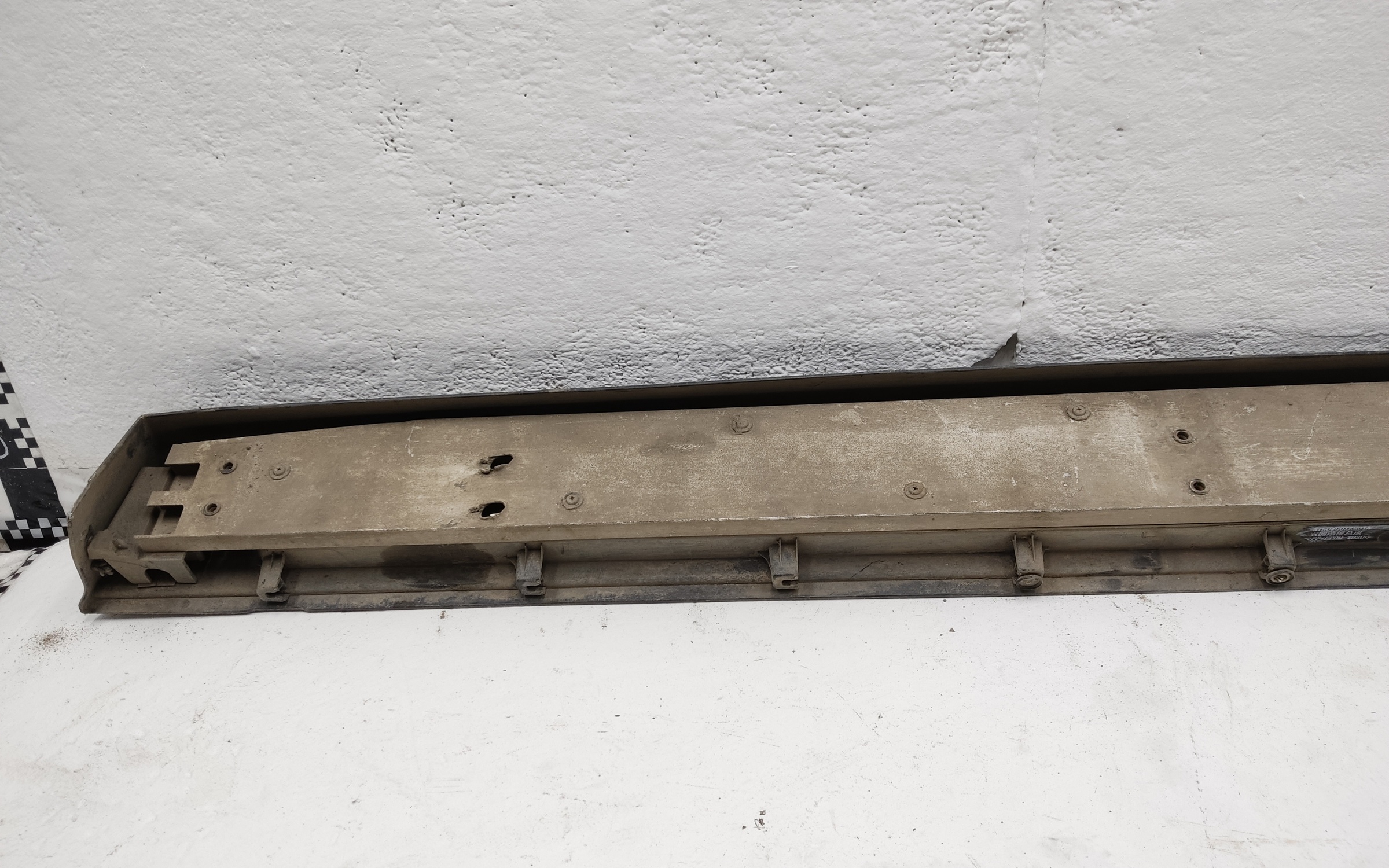 Подножка порога правого Tank 300