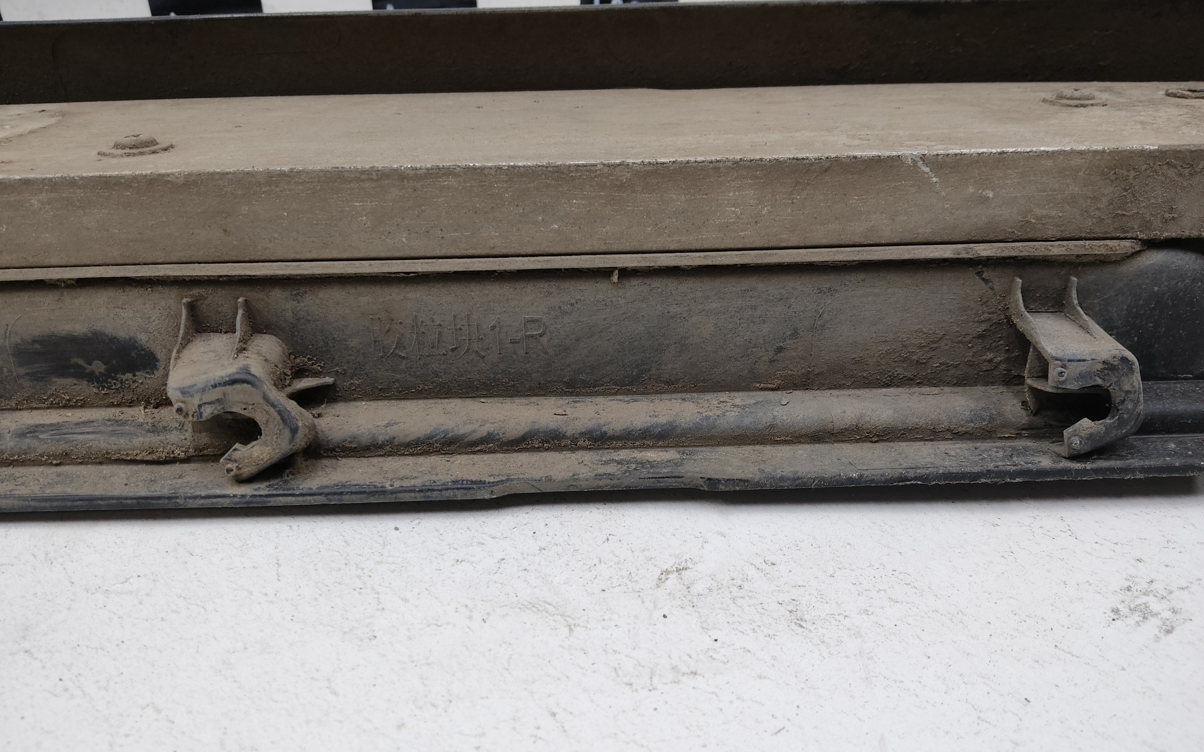 Подножка порога правого Tank 300