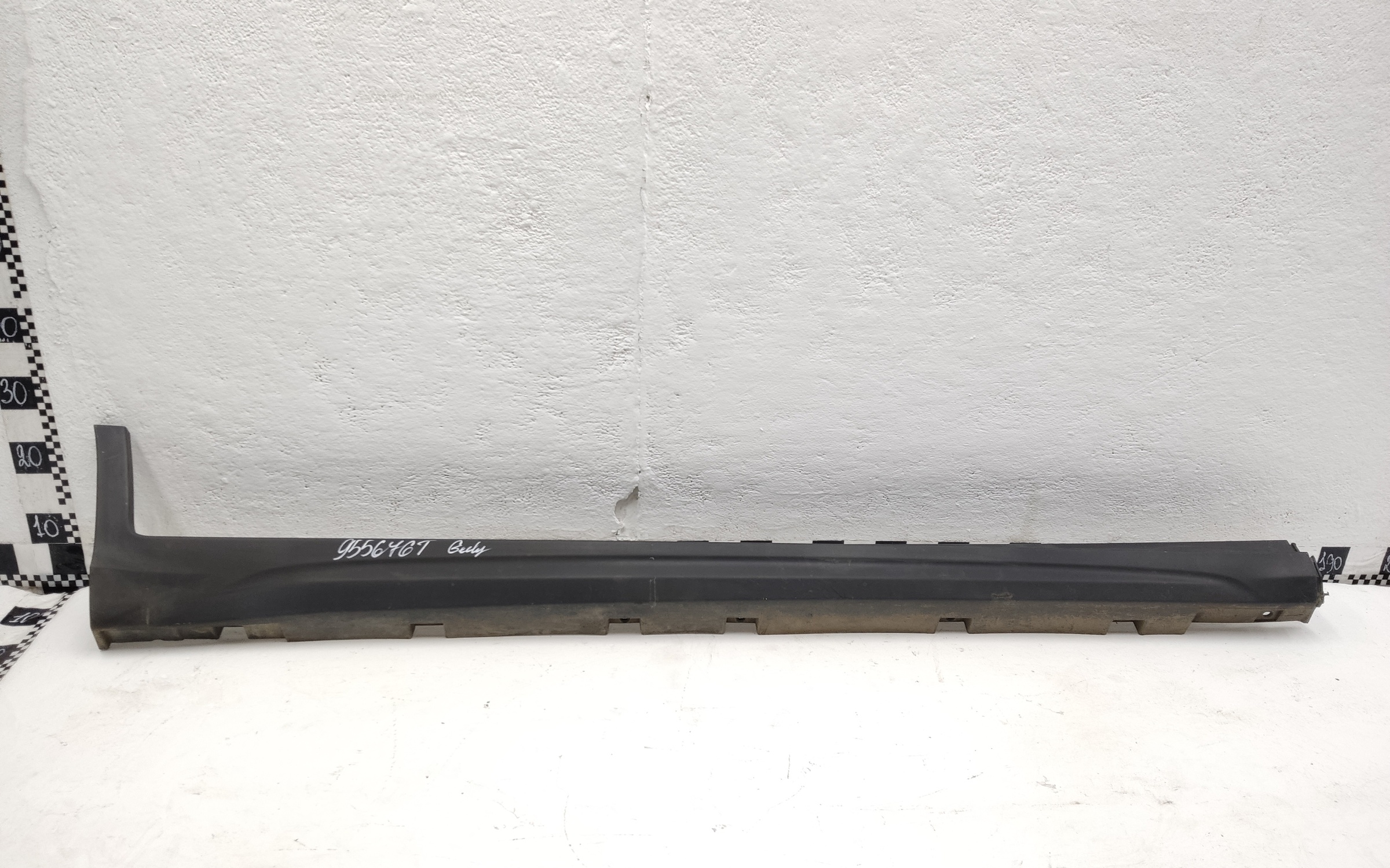 Накладка порога правого Geely Atlas Pro