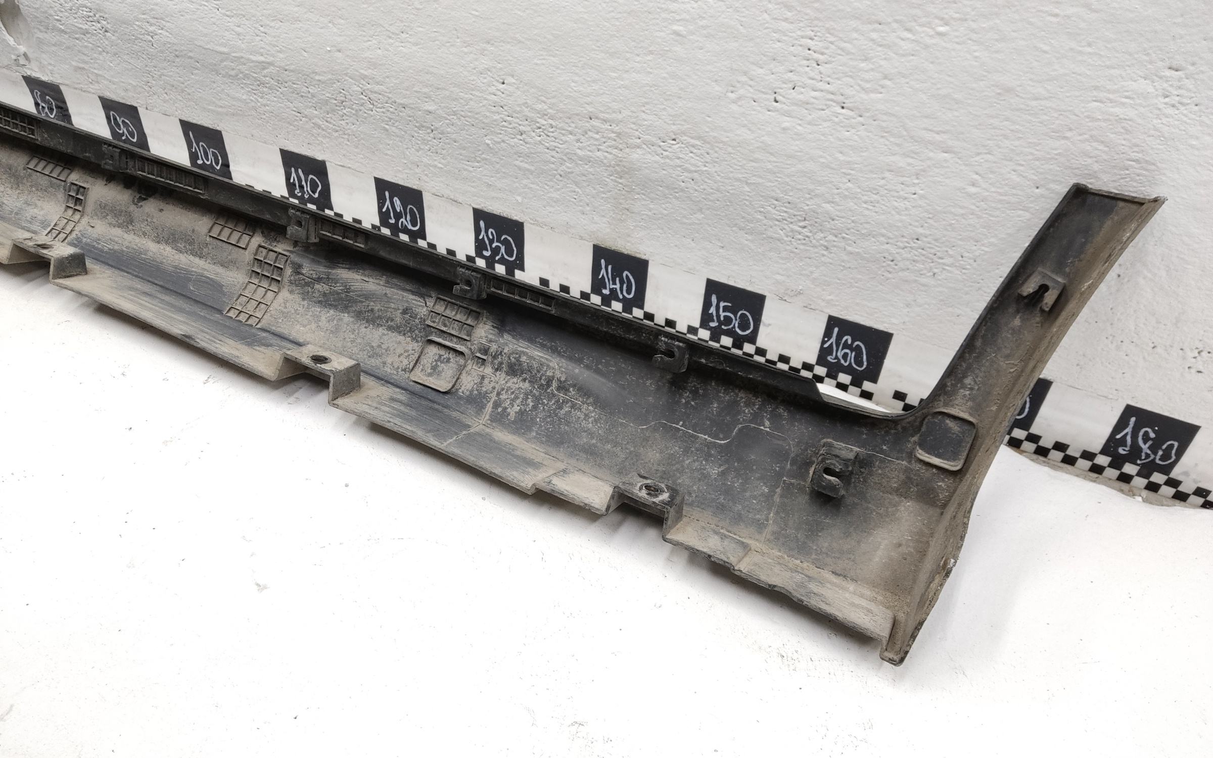 Накладка порога правого Geely Atlas Pro