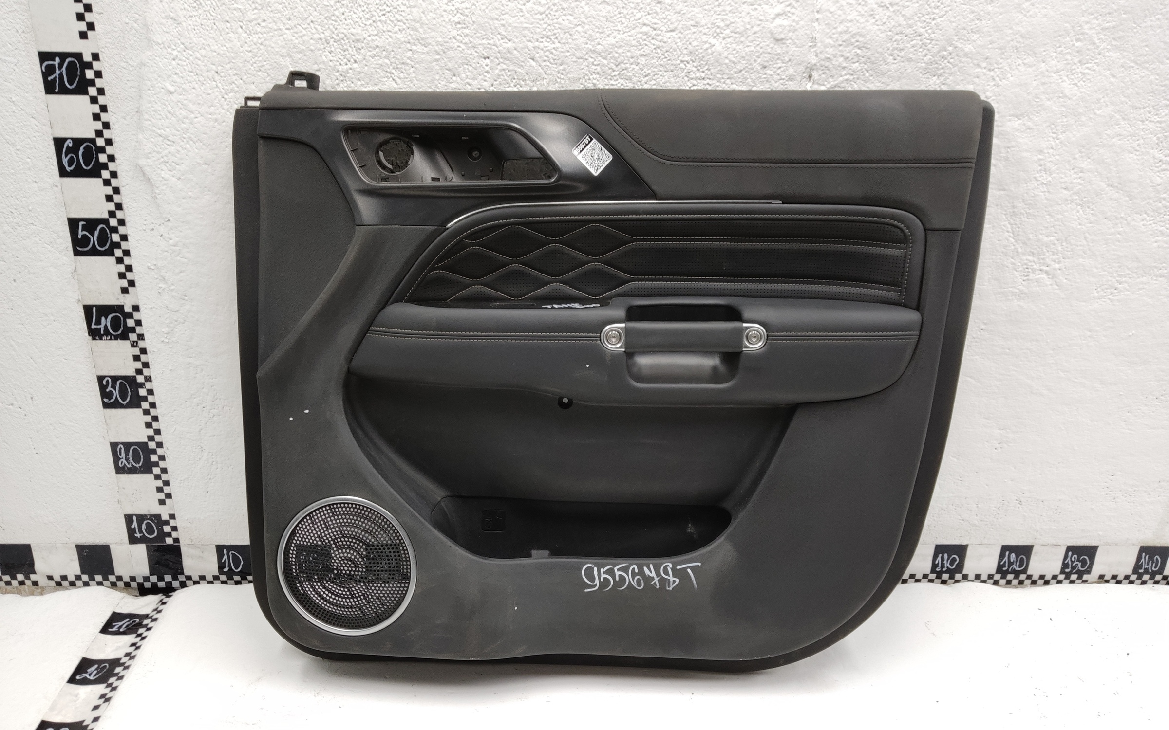 Обшивка двери передней правой Tank 300