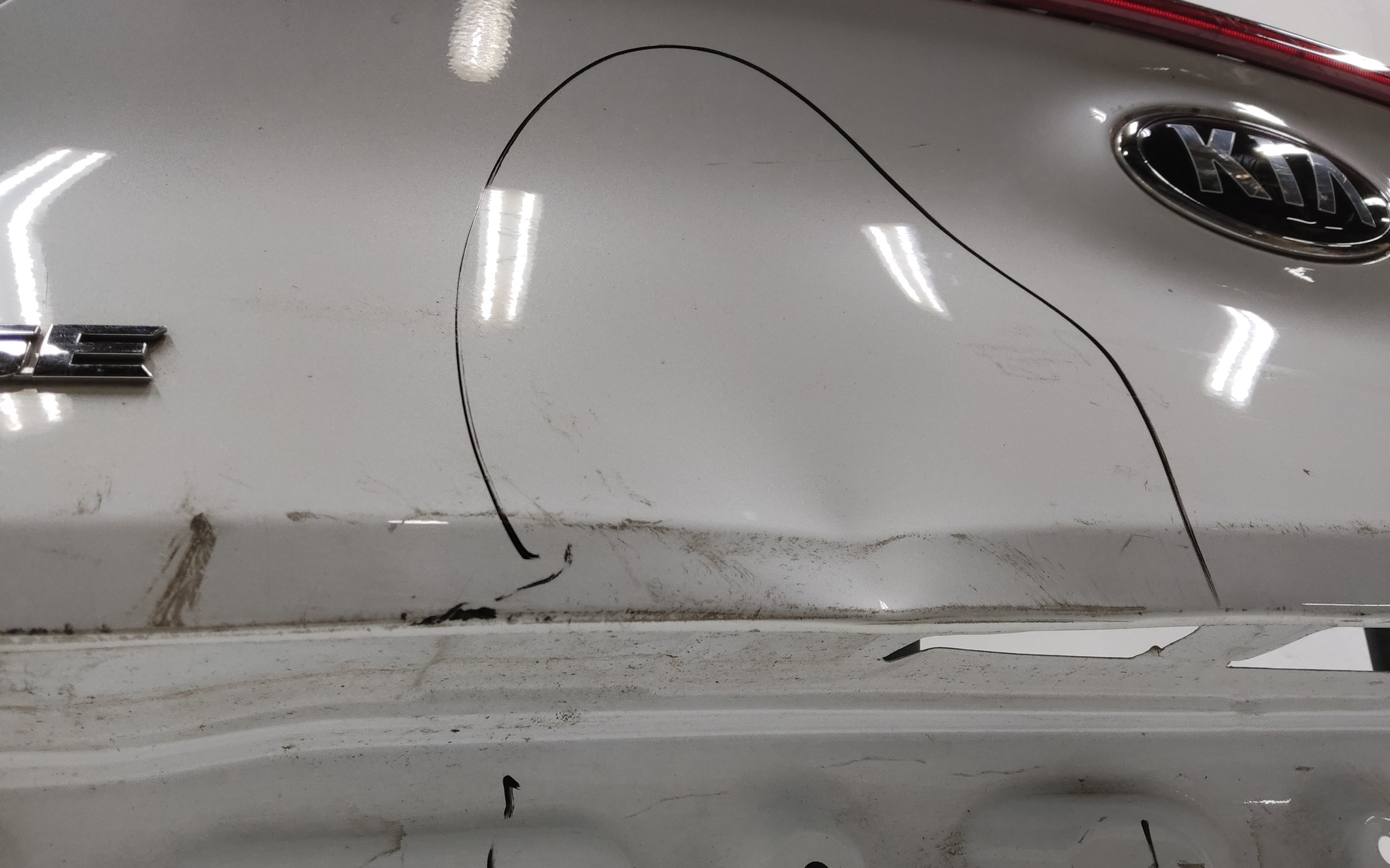 Крышка багажника KIA Sportage 4