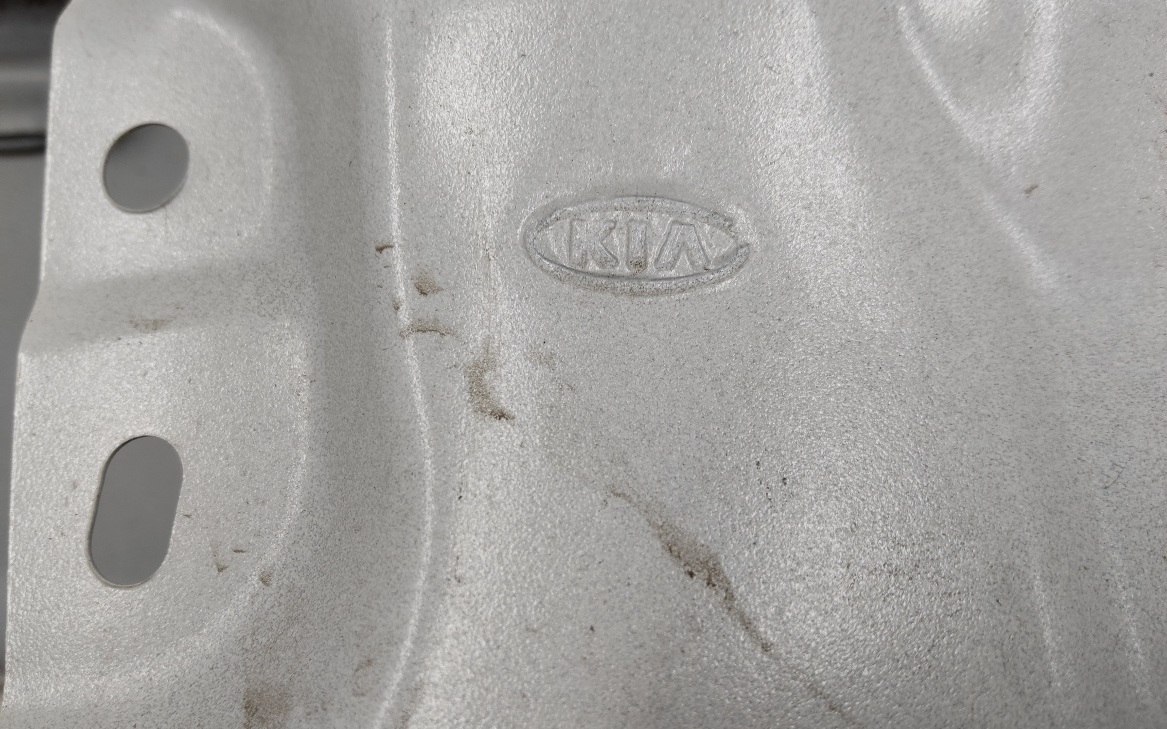 Крышка багажника KIA Sportage 4