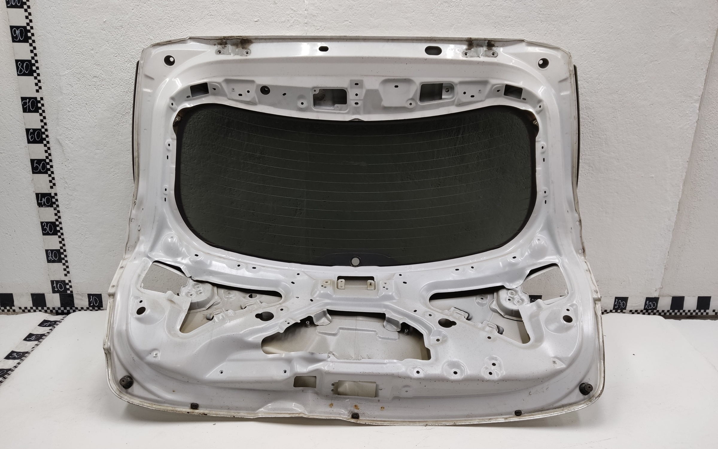 Стекло крышки багажника Hyundai Santa Fe 3