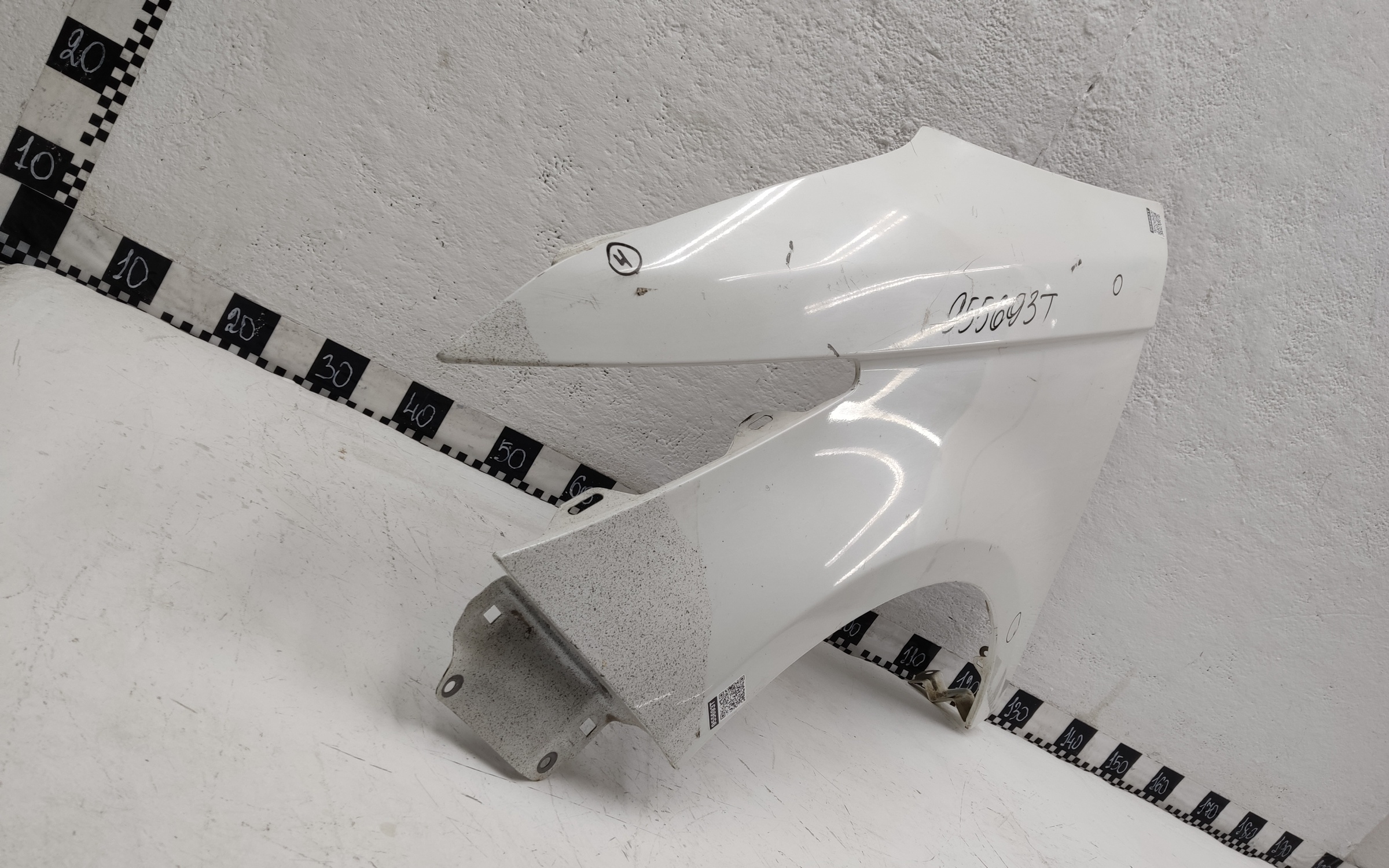 Крыло переднее левое Honda Elysion Restail