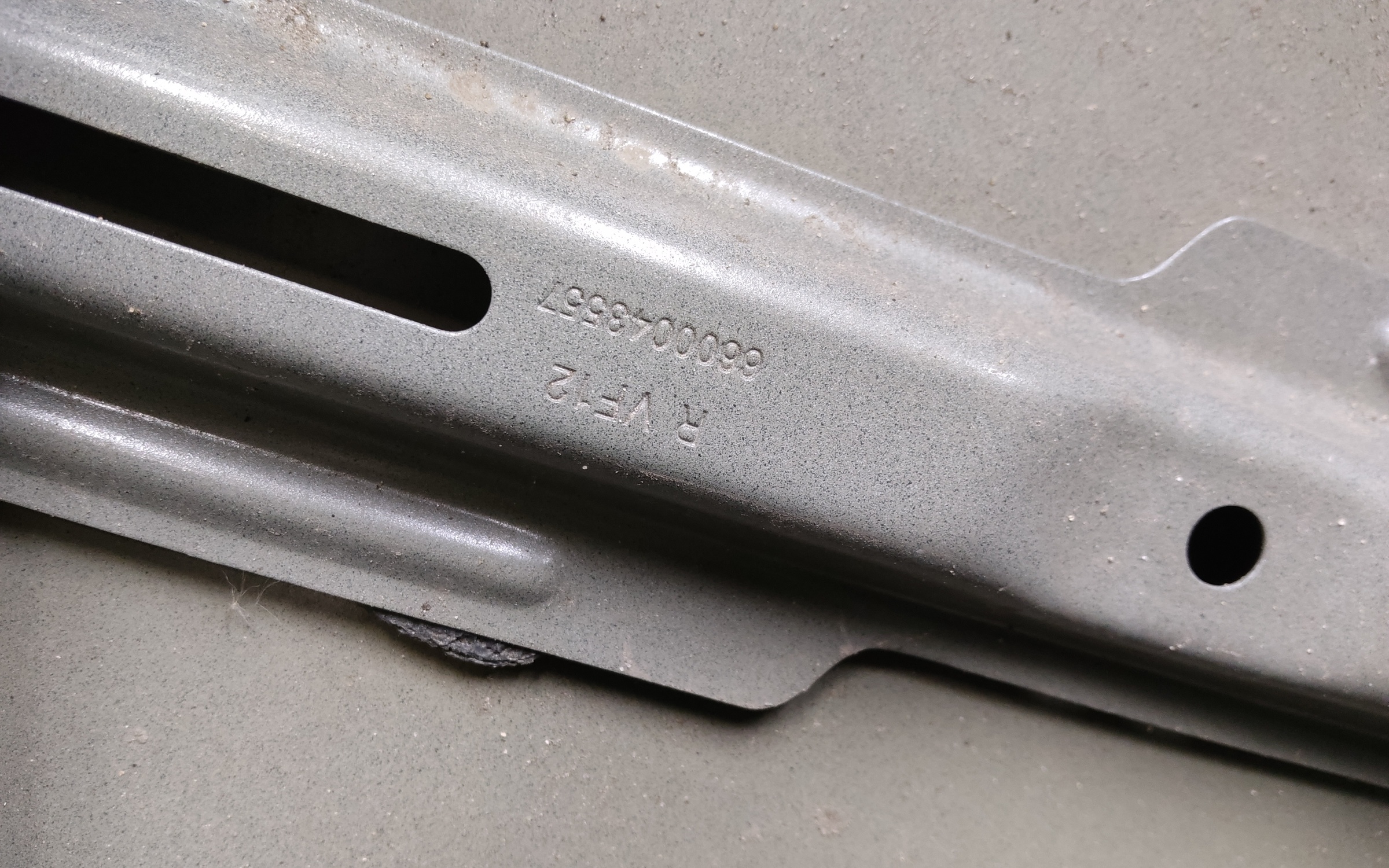 Дверь задняя правая Geely Okavango Restail